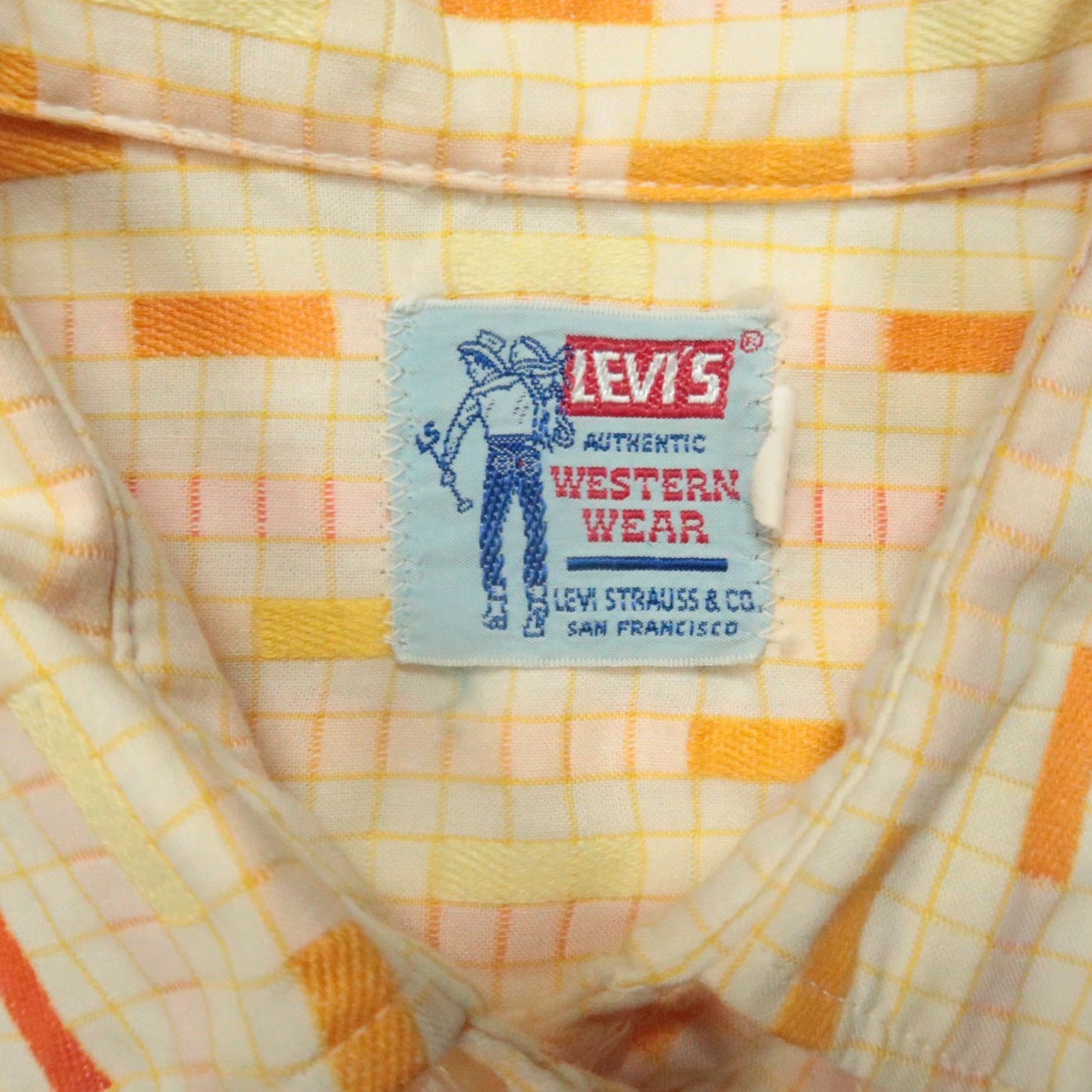 Levi's VINTAGE Levi's Shirt Mens Small 15 Peach Pearl Snap Western Short Sleeve 60s 70s Size US S / EU 44-46 / 1 - 3 Thumbnail