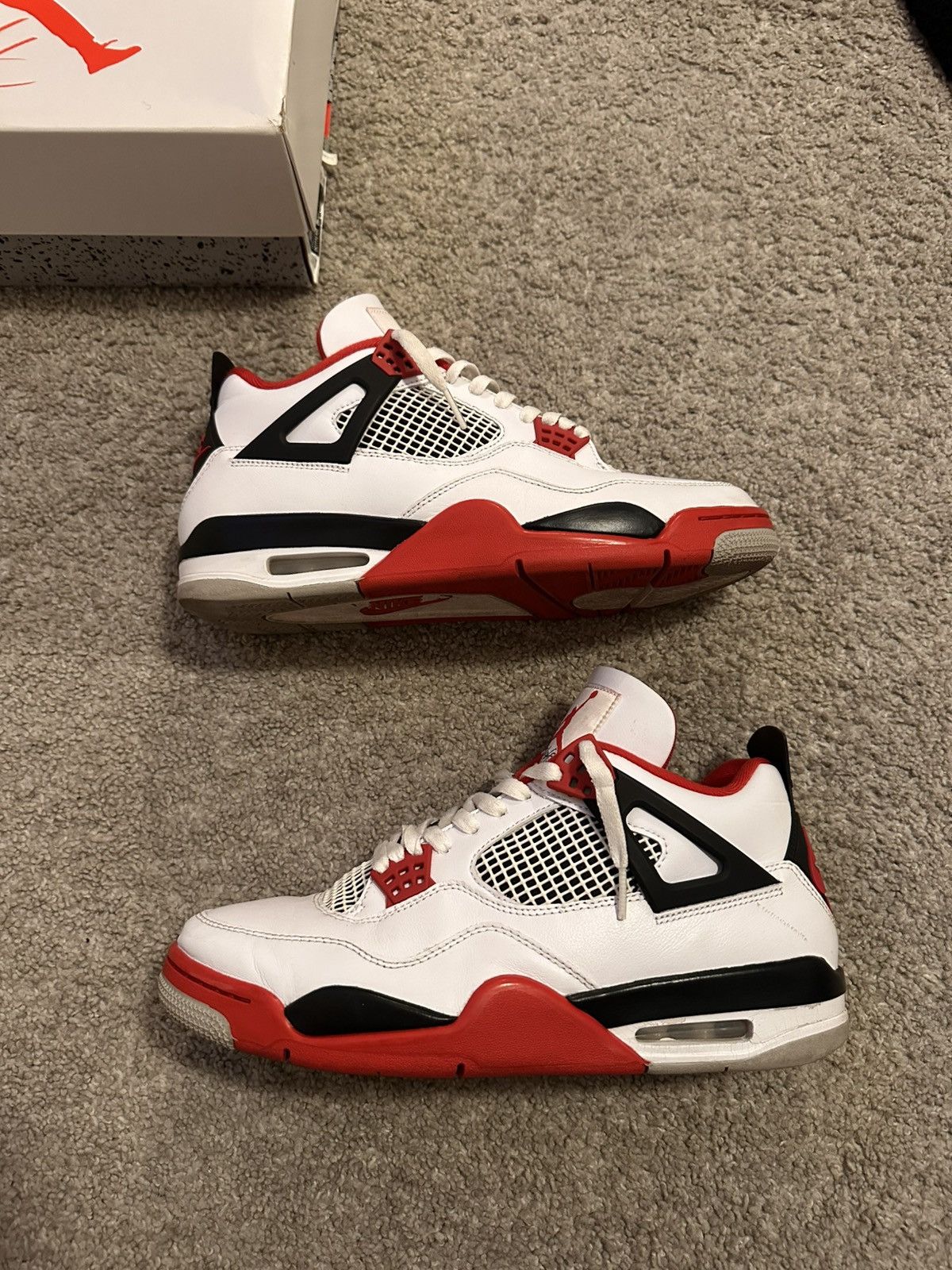 Jordan Brand Air Jordan 4 Retro Fire Red Size US 11 / EU 44 - 4 Thumbnail