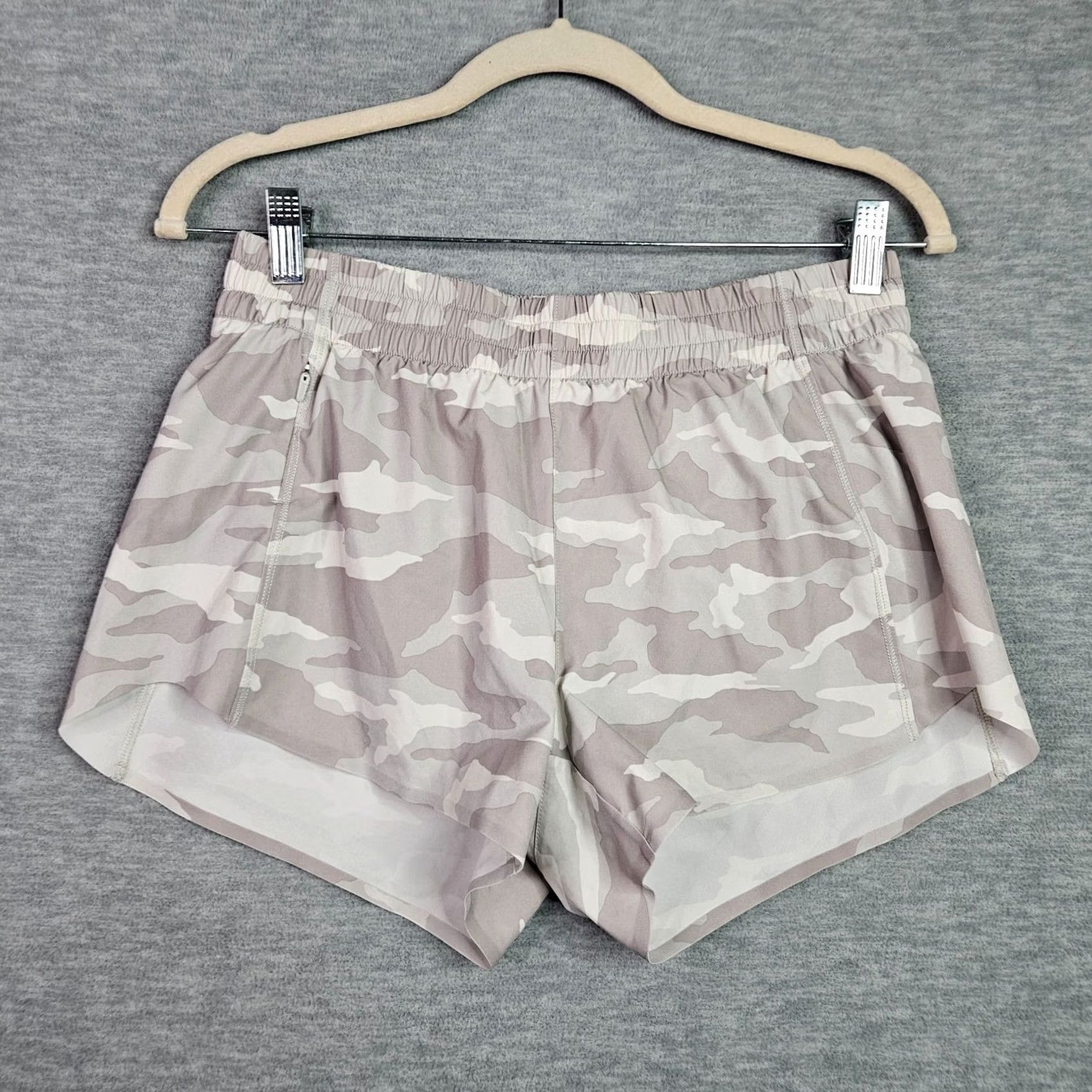 Athleta Athleta Hustle 3" Camo Printed Women's Workout Shorts Size S Athletic, Multicolor, Drawstring, Elastic Waist, Regular Fit, Polyester Size 28" / US 6 / IT 42 - 2 Thumbnail
