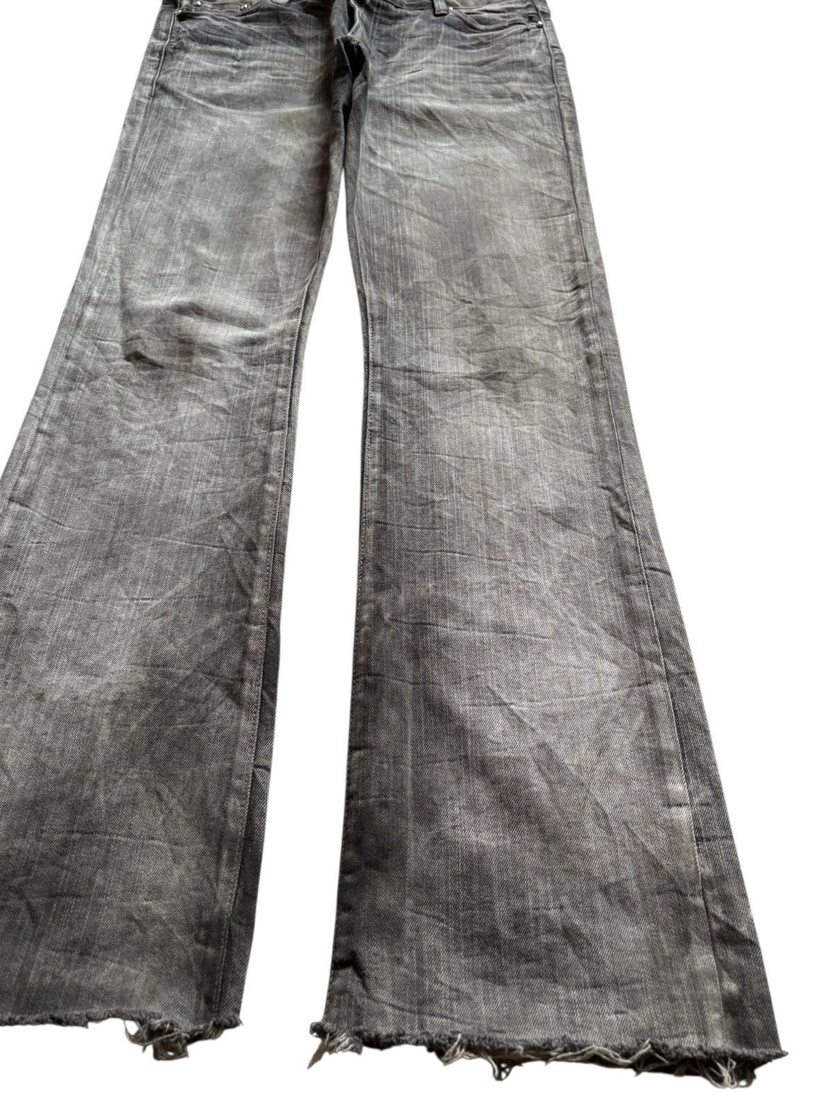 Japanese Brand × Tornado Mart Vintage Japanese Brand Mud Wash Distress Rip Flare Jean Size US 33 - 7 Thumbnail