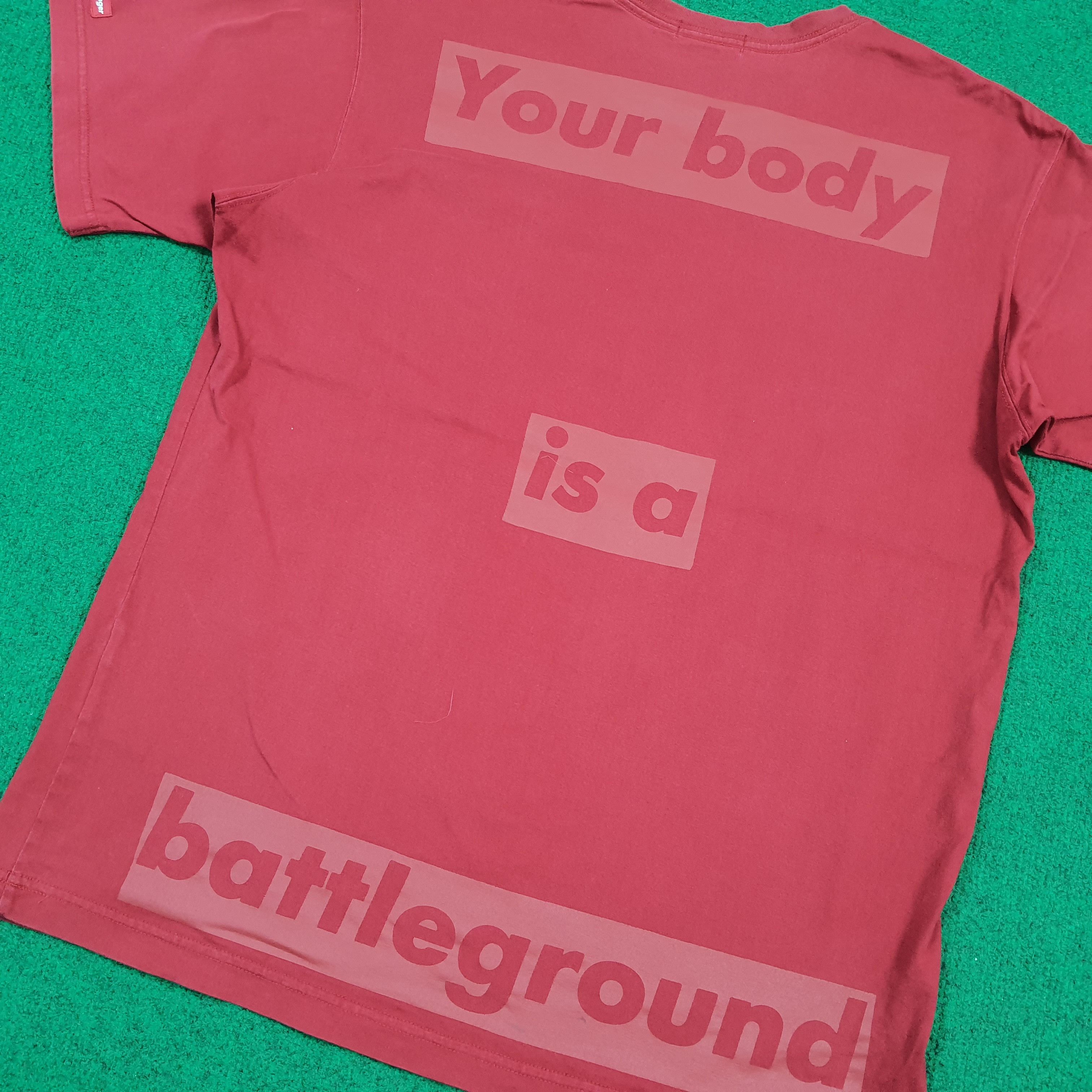 Barbara Kruger Vintage Barbara Kruger Designer Graphic Tees C301N76 Size US M / EU 48-50 / 2 - 4 Thumbnail