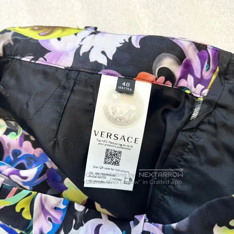 Versace Versace Multicolor Silk Summer Shorts . Size 22" - 8 Thumbnail