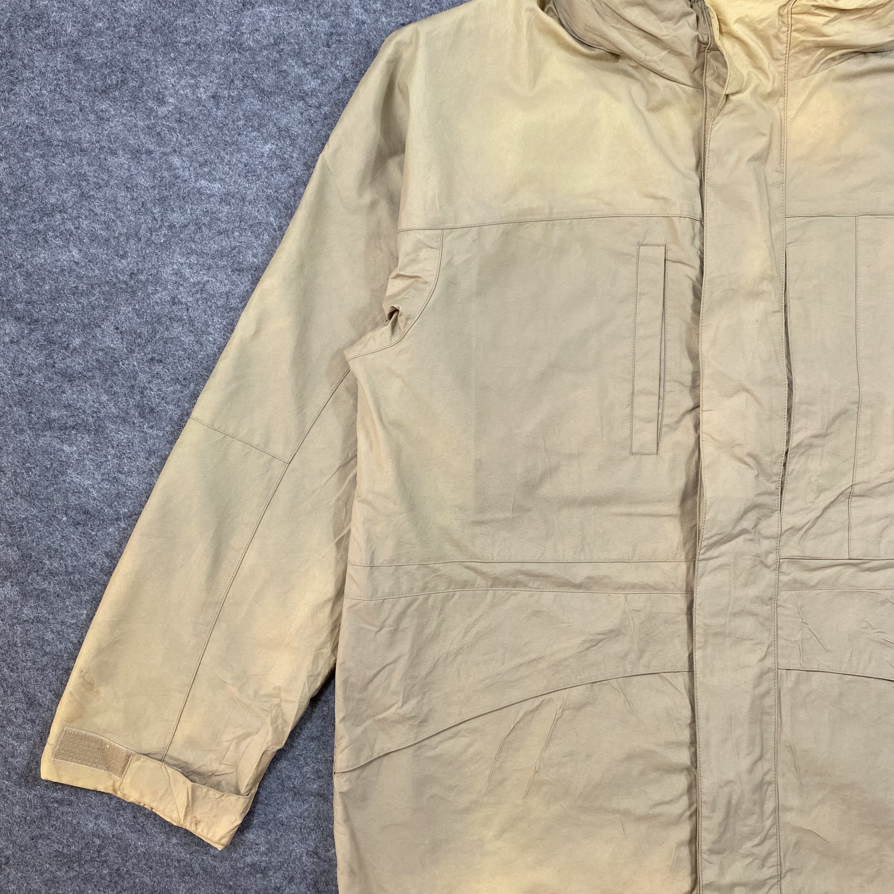 Vintage VTG Uniqlo Tactical Field Jacket M65-style-J660 Size US L / EU 52-54 / 3 - 4 Thumbnail