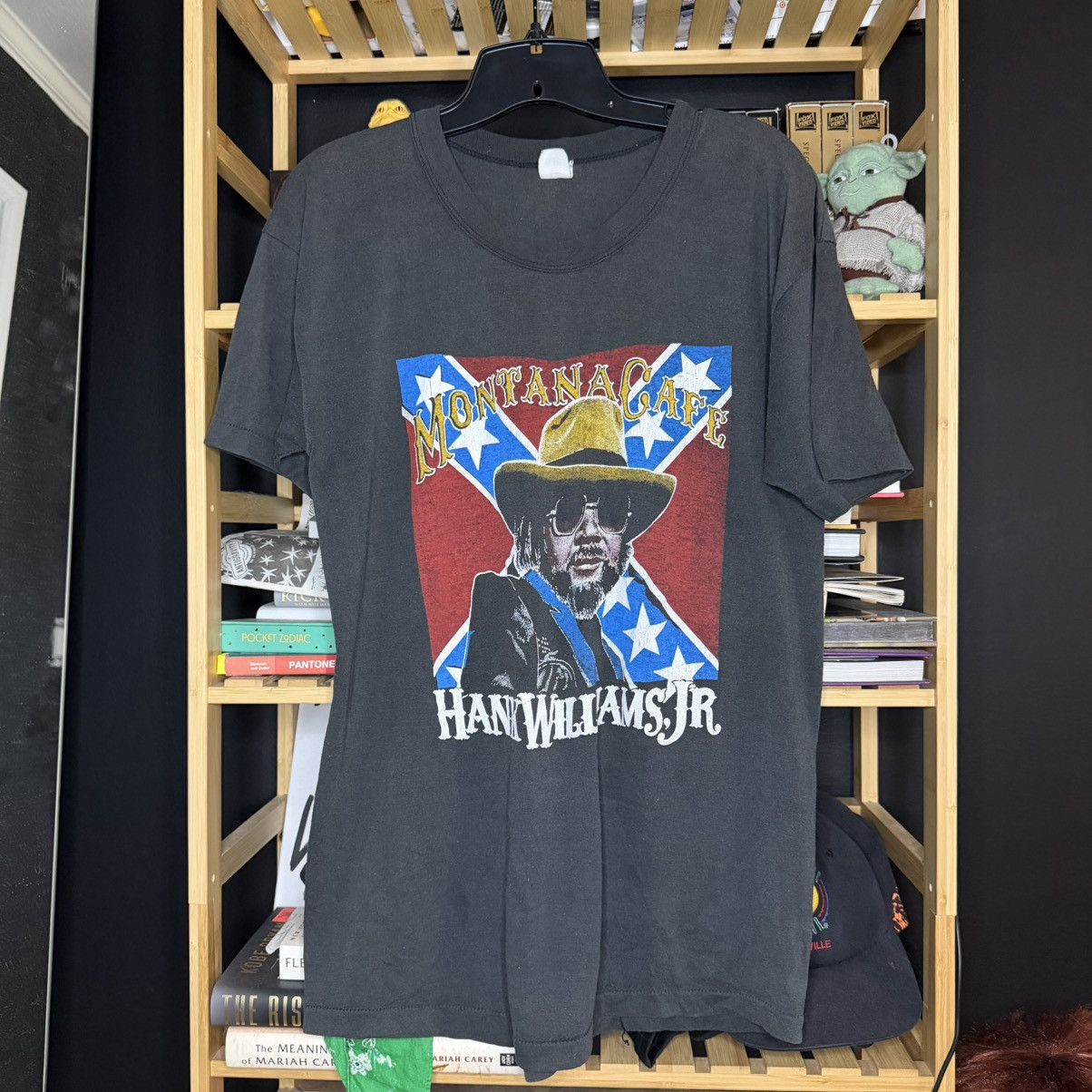 Other Hank Williams Jr. Montana Cafe vintage t shirt size XL Size US XL / EU 56 / 4 - 1 Thumbnail