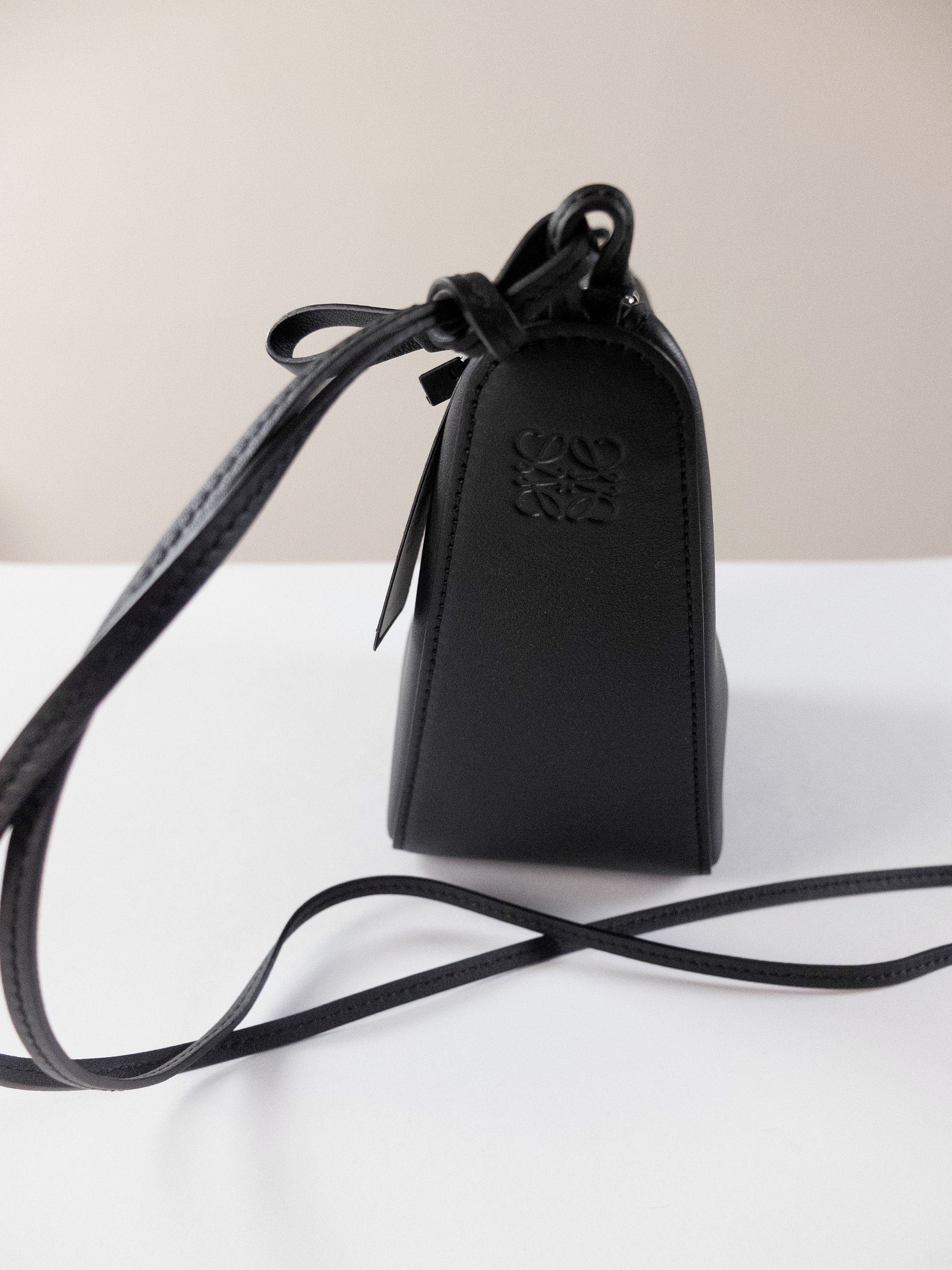 Loewe LOEWE Mini Hammock black leather hobo shoulder bag Size ONE SIZE - 6 Thumbnail