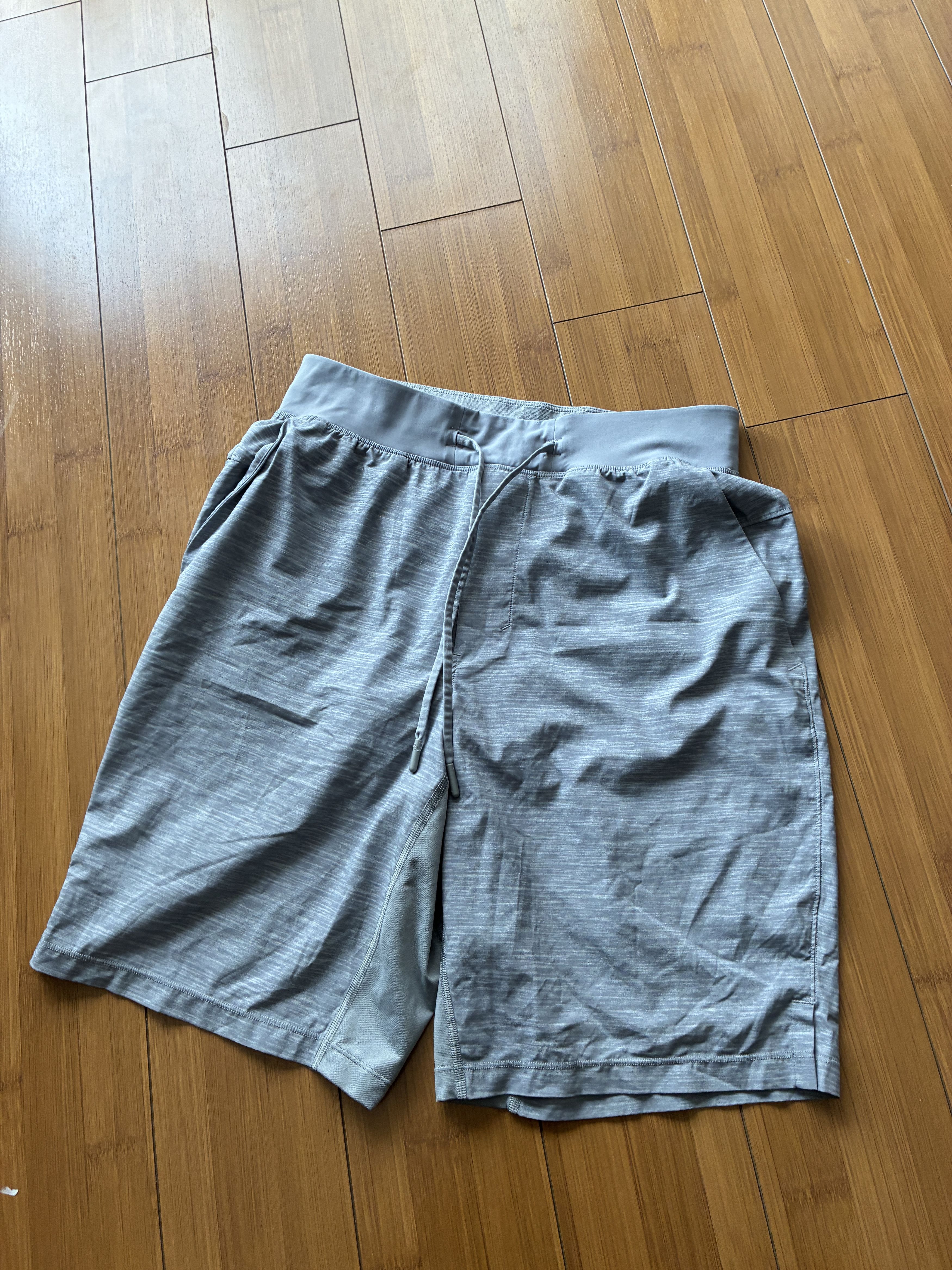 Lululemon Lululemon Gray T.H.E. Short 9” Lined Workout Shorts Small Size US 30 / EU 46 - 2 Thumbnail