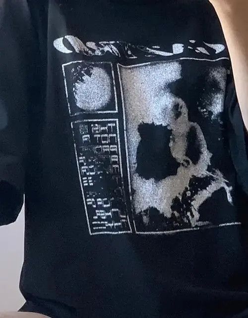 Other Oversized Black Cartoon Tee Short Size US L / EU 52-54 / 3 - 4 Thumbnail