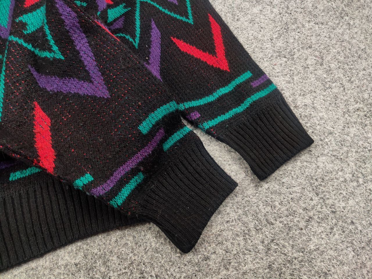 Japanese Brand Vintage 90's Japan style geometric knit Sweater Cardigan Size US L / EU 52-54 / 3 - 14 Thumbnail