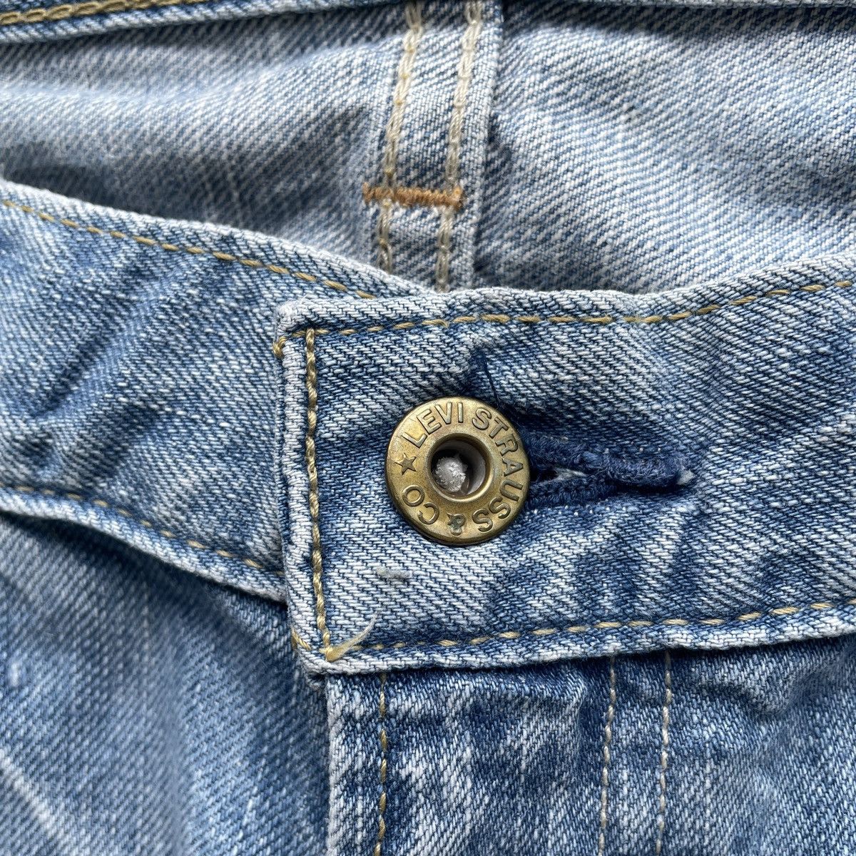 Levi's Levi’s 502 Light Wash Blue Distressed Jeans Pants Faded W34 Size US 34 / EU 50 - 6 Thumbnail