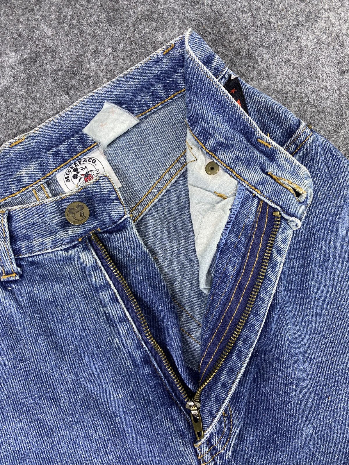 Disney × Mickey Mouse × Vintage Vintage Disney Mickey Mouse Blue Jeans - J1046 Size 24" / US 00 / IT 34 - 7 Thumbnail