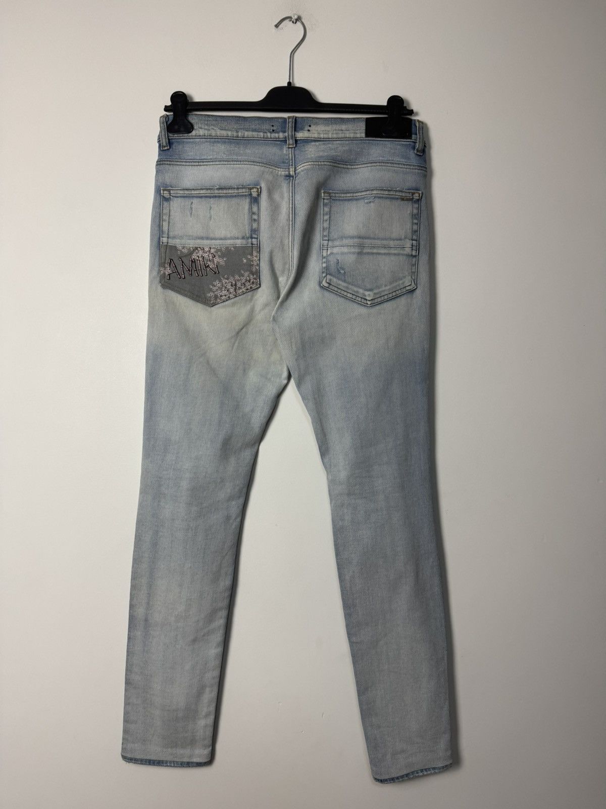 Amiri Amiri Light Washed Blue MX1 Logo Jeans Luxury Designer Size US 34 / EU 50 - 11 Thumbnail