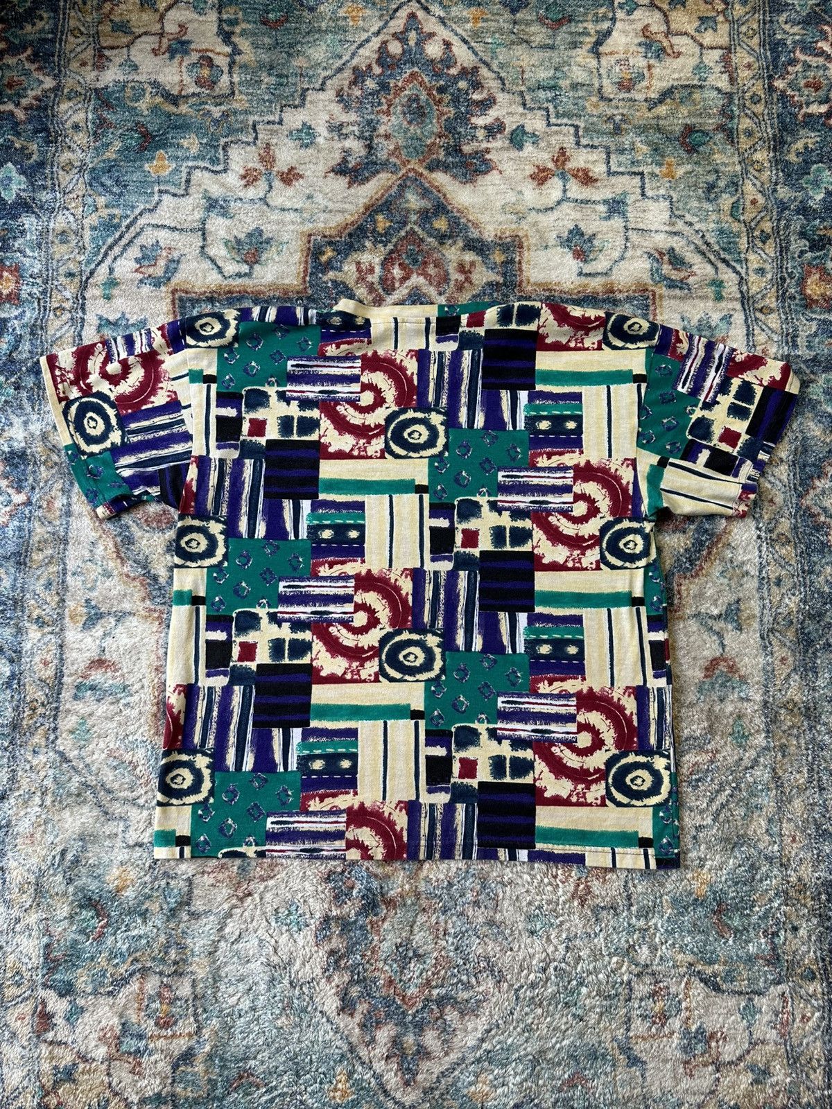 Vintage Vintage Abstract All Over Print T-shirt Size XL Size US XL / EU 56 / 4 - 2 Thumbnail