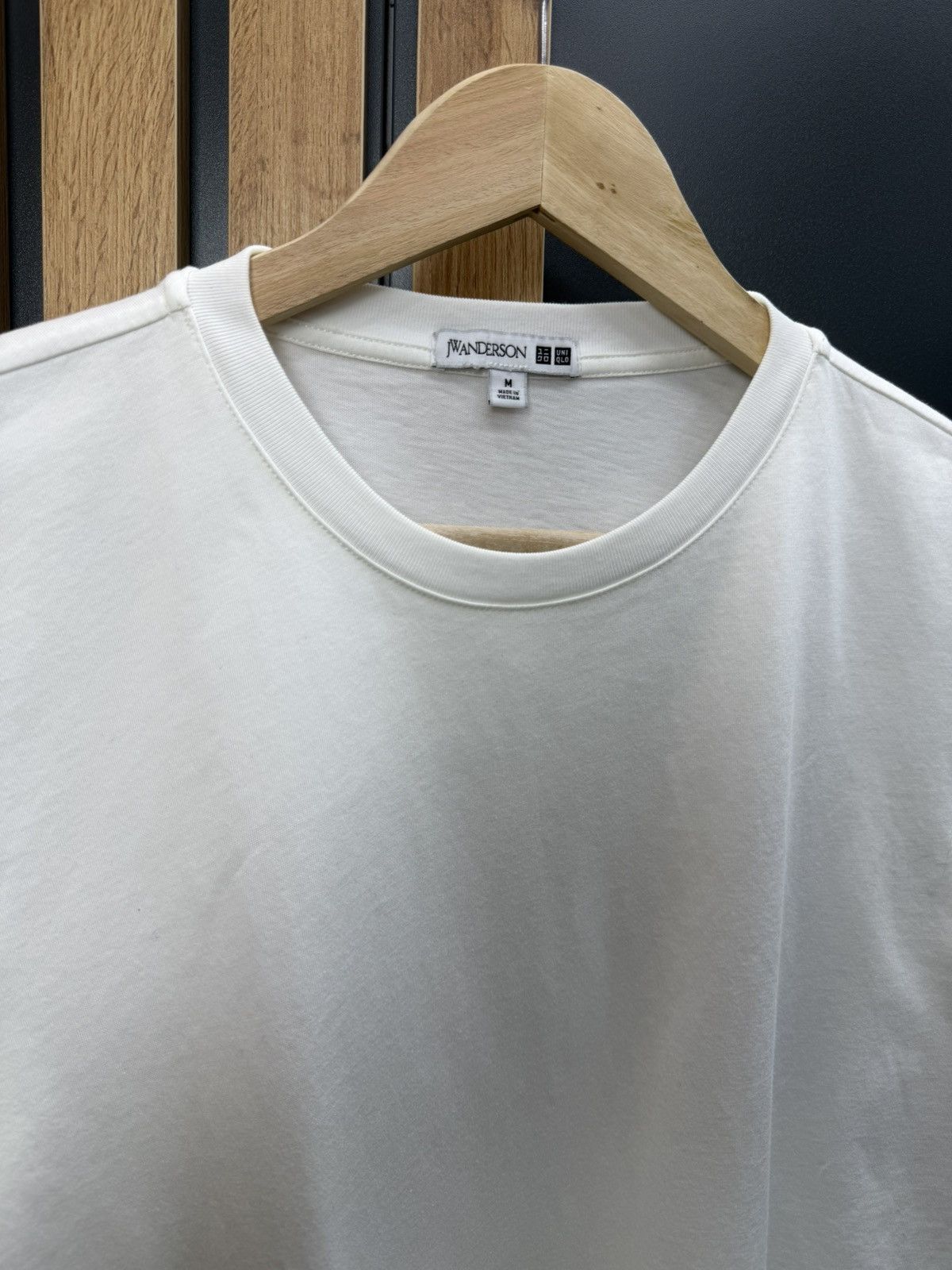 JW Anderson × Uniqlo JW Anderson x Uniqlo Asymmetric Layered T-Shirt White Size M Size M / US 6-8 / IT 42-44 - 2 Thumbnail