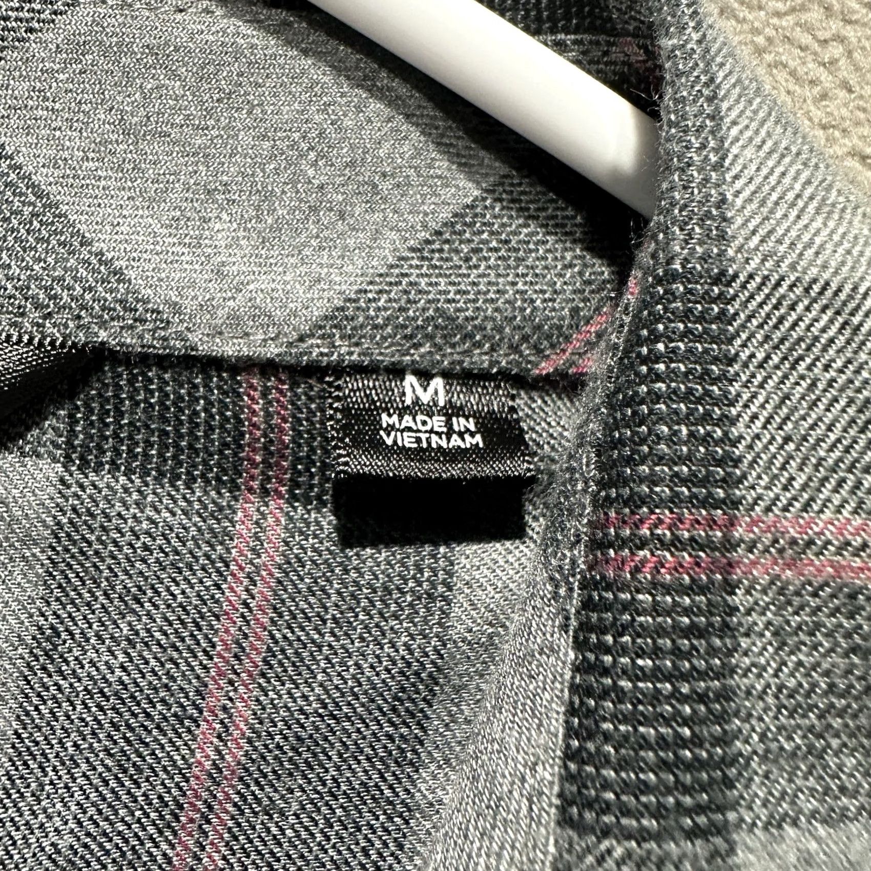 TravisMathew Travis Mathew Shirt Mens M Gray/Red Plaid Button Up Long Sleeve Cloud Flannel Size US M / EU 48-50 / 2 - 5 Thumbnail