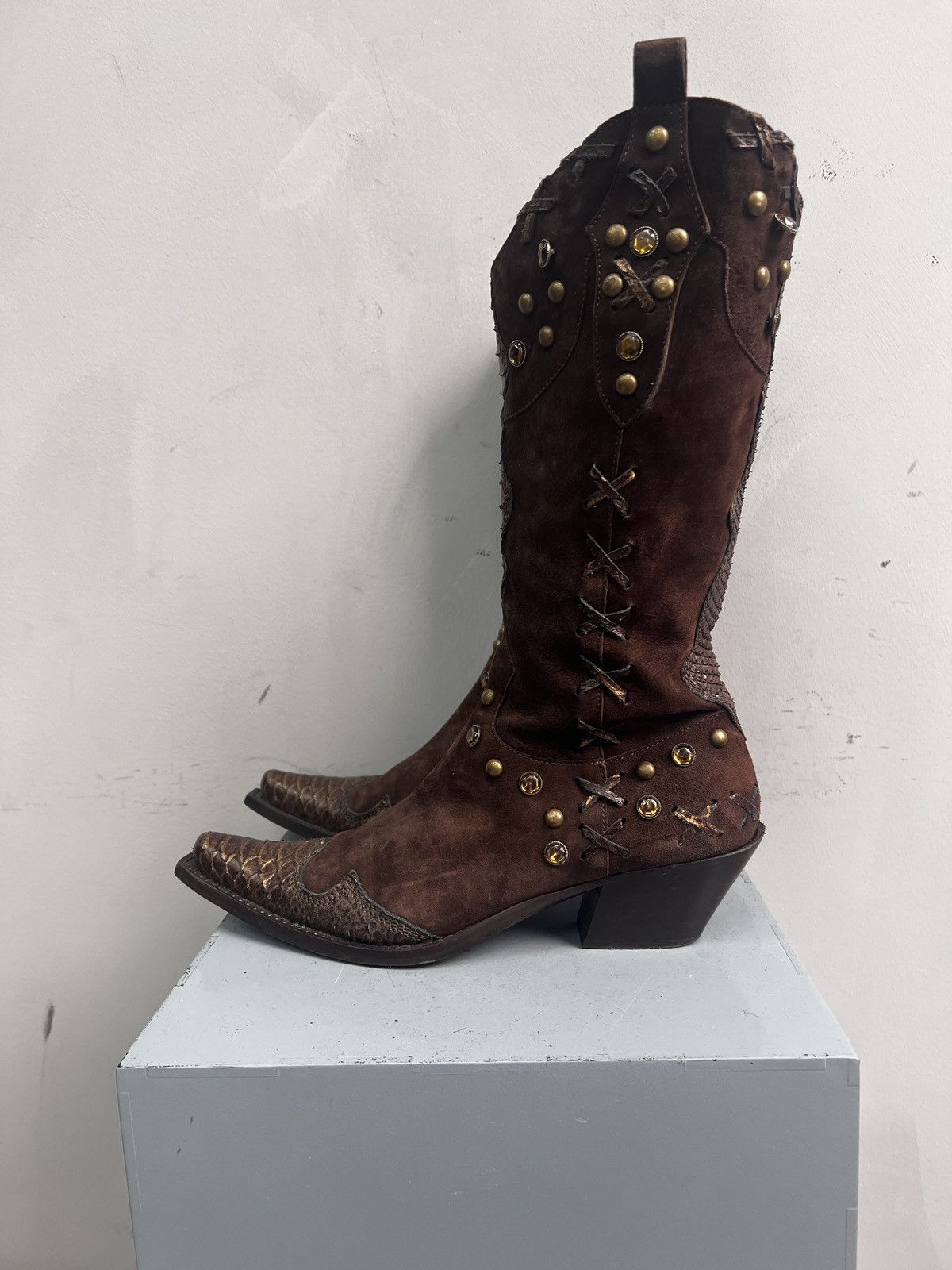 If Six Was Nine Western Style python snake Leather Cowboy Boots Studded 41 Size US 8 / EU 41 - 4 Thumbnail