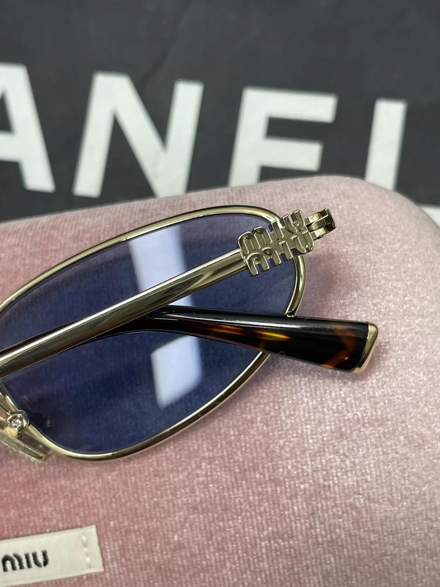 Miu Miu MIU MIU SMUA52 light trendy sunglasses Size ONE SIZE - 4 Thumbnail