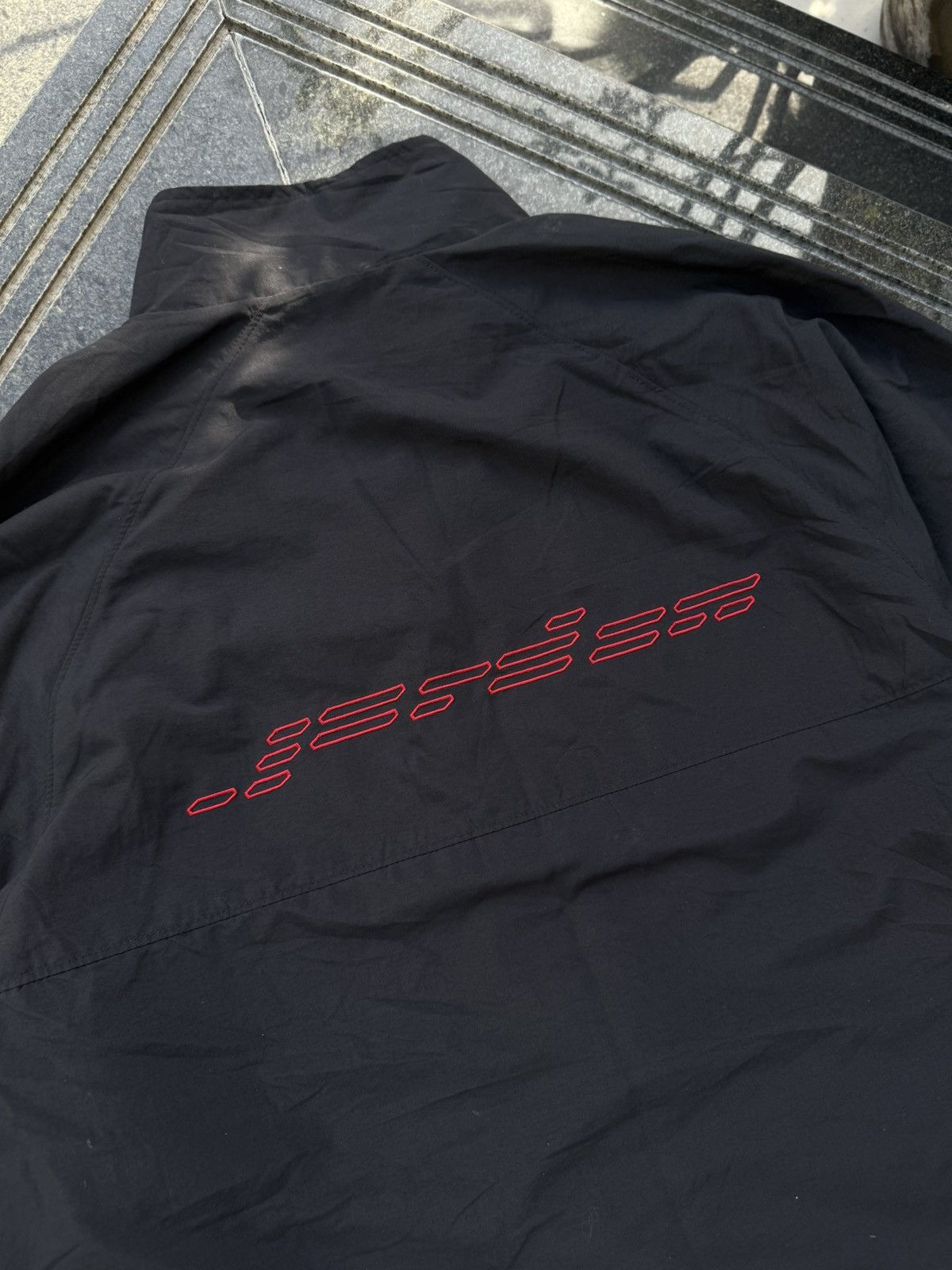 Jordan Brand 90’s NIKE JORDAN RARE MULTI BACK LOGO Y2K VINTAGE ZIP JACKET Size US M / EU 48-50 / 2 - 10 Thumbnail