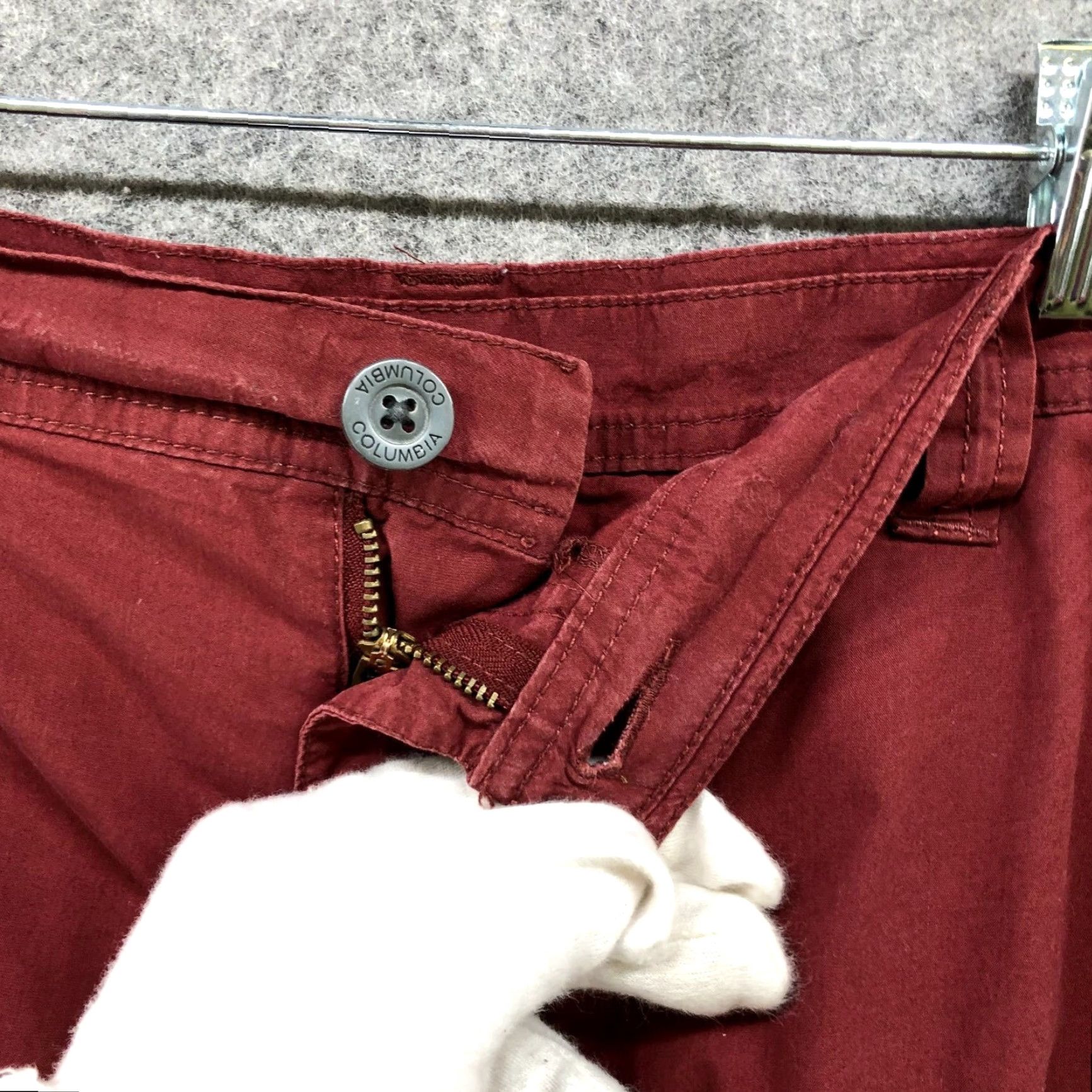 Vintage Vintage Columbia Men's Chino Shorts 42 Burgundy Cotton Flat Front Outdoor Casual Relaxed Fit Size US 42 / EU 58 - 7 Thumbnail