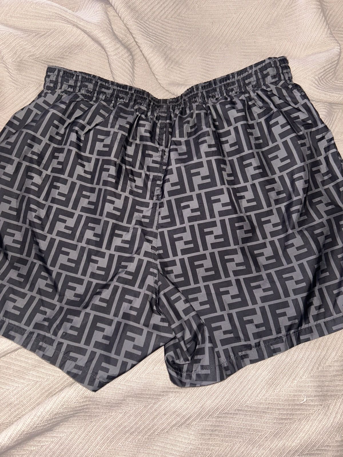 Fendi Fendi swim trunks size 50 Size US 44 / EU 60 - 1 Thumbnail