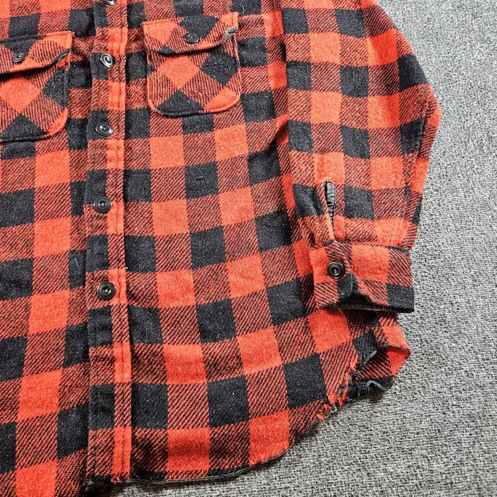 Vintage Chill Chaser Shirt Mens Large Red Black Buffalo Plaid Flannel Workwear 60s Plaid Outdoor Pockets Button-Up Size US L / EU 52-54 / 3 - 4 Thumbnail