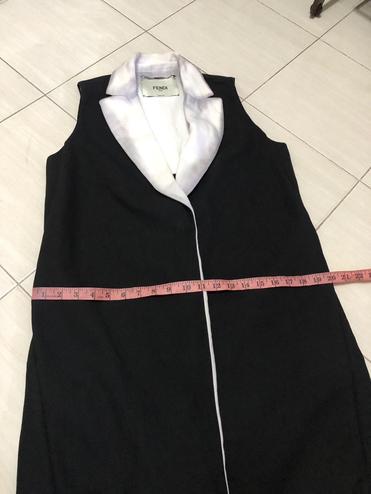 Fendi Genuine fendi sleeveless long jacket size S/M Size M / US 6-8 / IT 42-44 - 13 Thumbnail