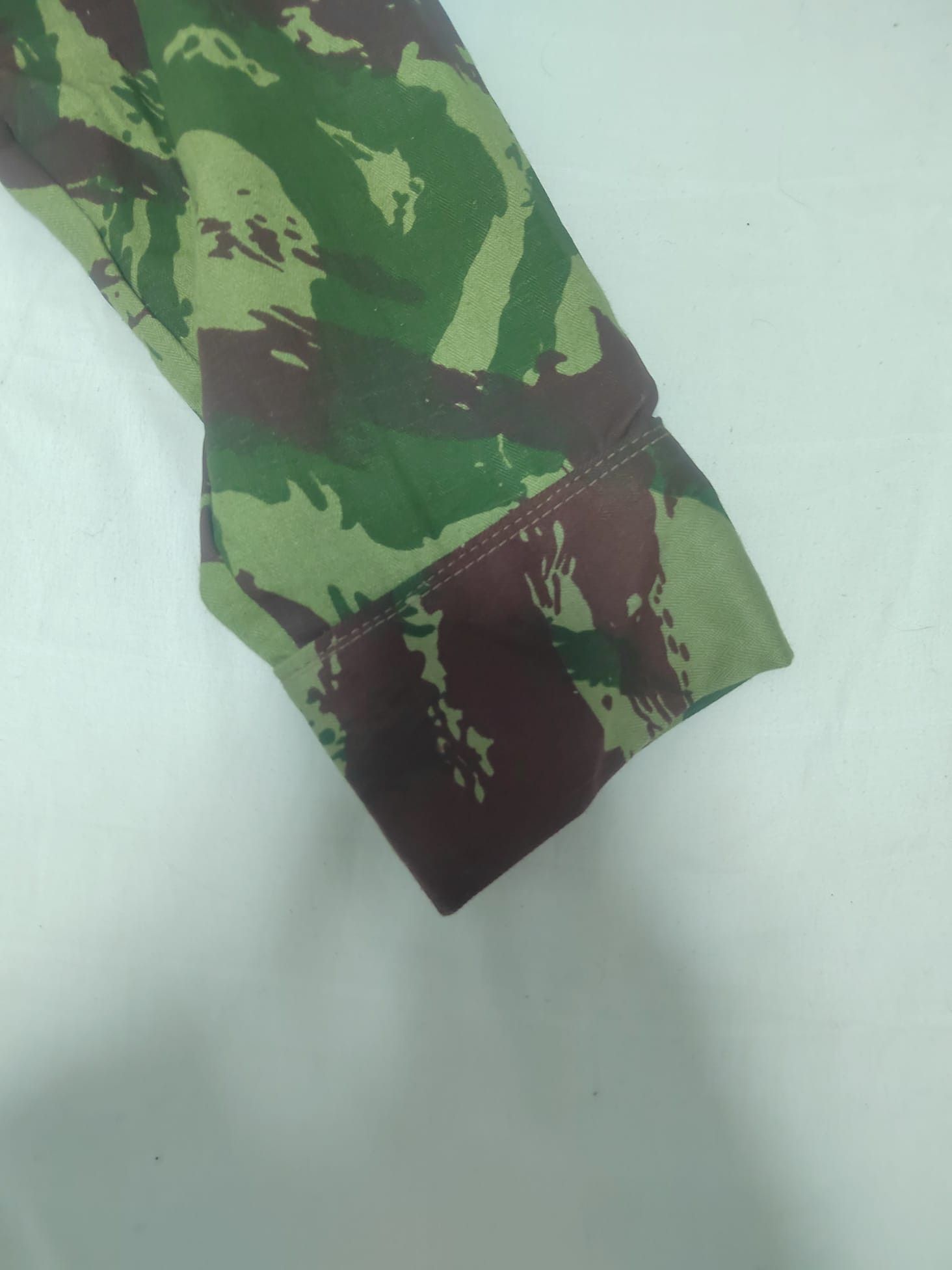 Vintage *VERY RARE!* Colonial wars portuguese Lizard blouse Size US M / EU 48-50 / 2 - 5 Thumbnail