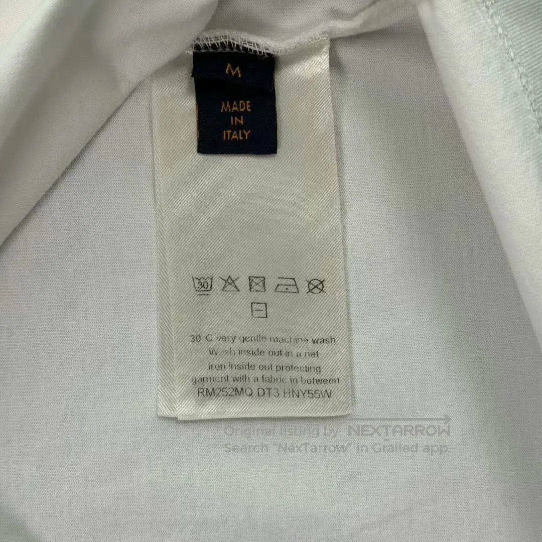 Louis Vuitton LV 25 Embossed Logo White Short-Sleeve. Size US M / EU 48-50 / 2 - 4 Thumbnail