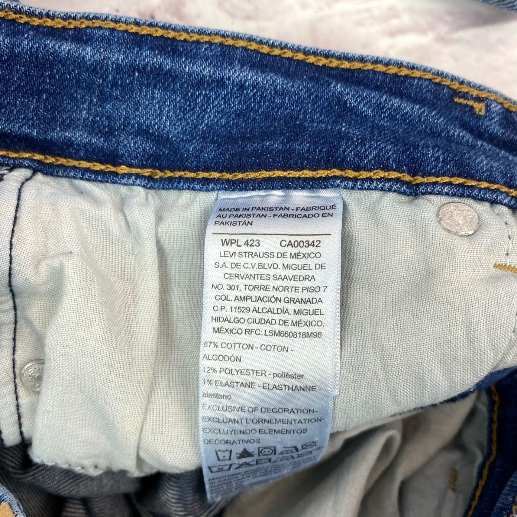 Levi's Signature Levi Strauss Jeans Boyfriend Teens Size 2 Mid-Rise Distressed Cuffed Size 26" / US 2 / IT 38 - 6 Thumbnail