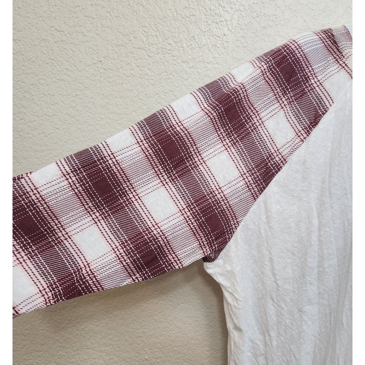 Other Maurices White Burgundy Striped Raglan Sleeves Top 3X Soft Size 3XL / US 20-22 - 2 Thumbnail