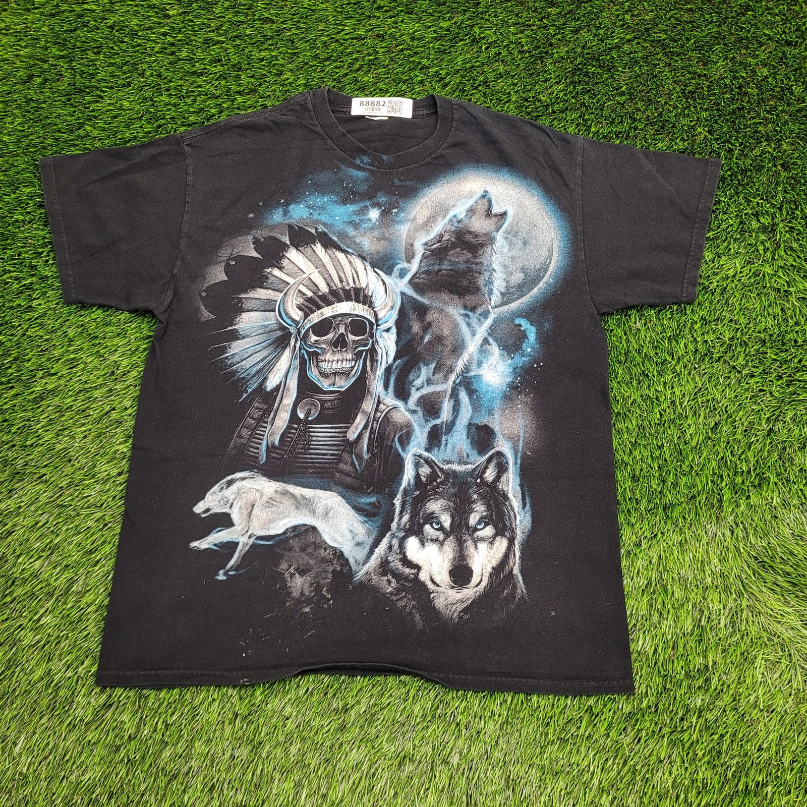 Vintage Y2K Wolf Skull Graphic Tee Headdress Full Moon T-Shirt L Size US L / EU 52-54 / 3 - 1 Thumbnail