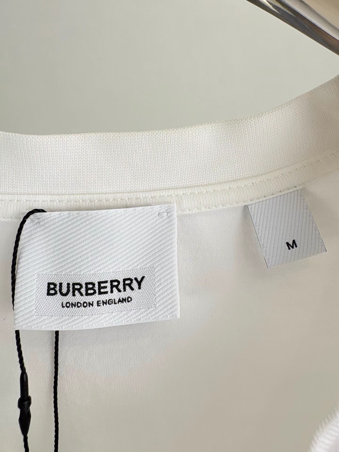 Burberry BURBERRY Red Letter Logo Short Sleeve K1 Size US M / EU 48-50 / 2 - 4 Thumbnail