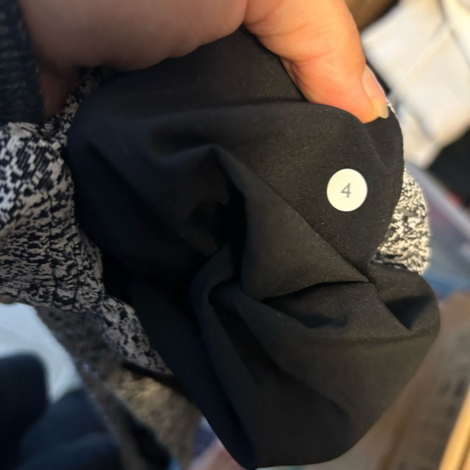 Lululemon Lululemon Black & White Jet Pants Size 27" / US 4 / IT 40 - 5 Thumbnail