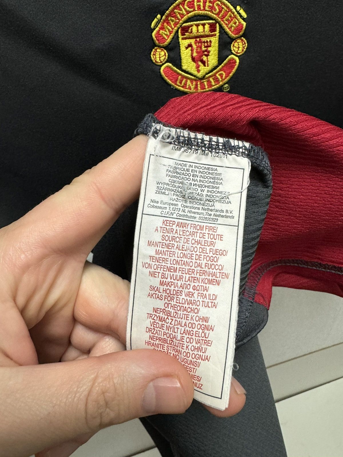 Nike Nike manchester united soccer jersey vntg 2005/06 M totall90 Size US M / EU 48-50 / 2 - 7 Thumbnail