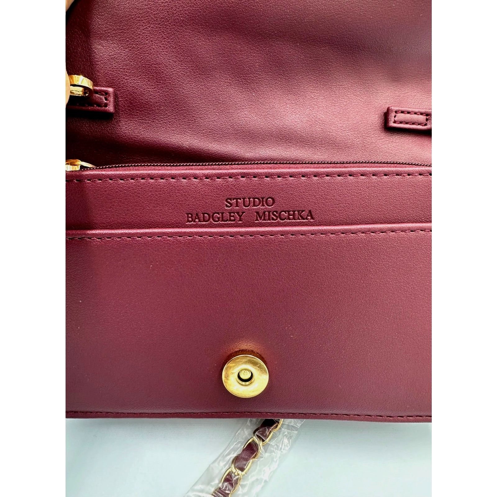Badgley Mischka Badgley Mischka Quilted Bag Round Logo Plate - Plum Size ONE SIZE - 9 Thumbnail