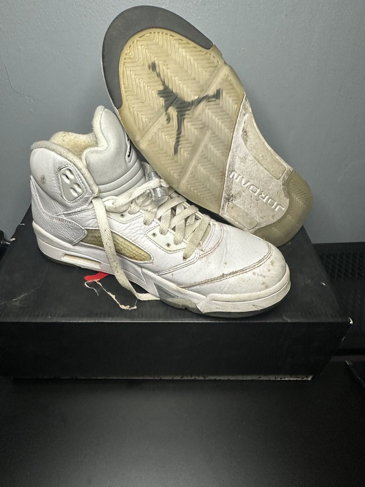 Jordan Brand × Nike Jordan 5 White Metallic Size US 8.5 / EU 41-42 - 2 Thumbnail
