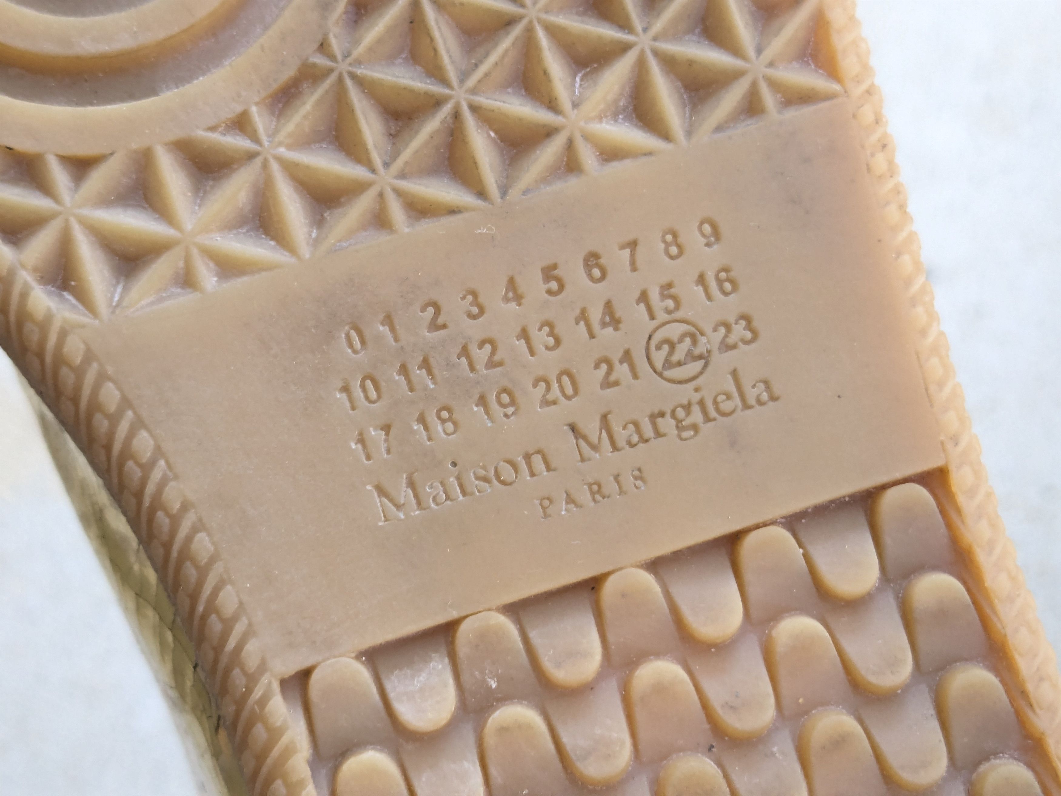 Maison Margiela Maison Margiela Future High Top Gold 8 41 Cracked Size US 8 / EU 41 - 22 Thumbnail