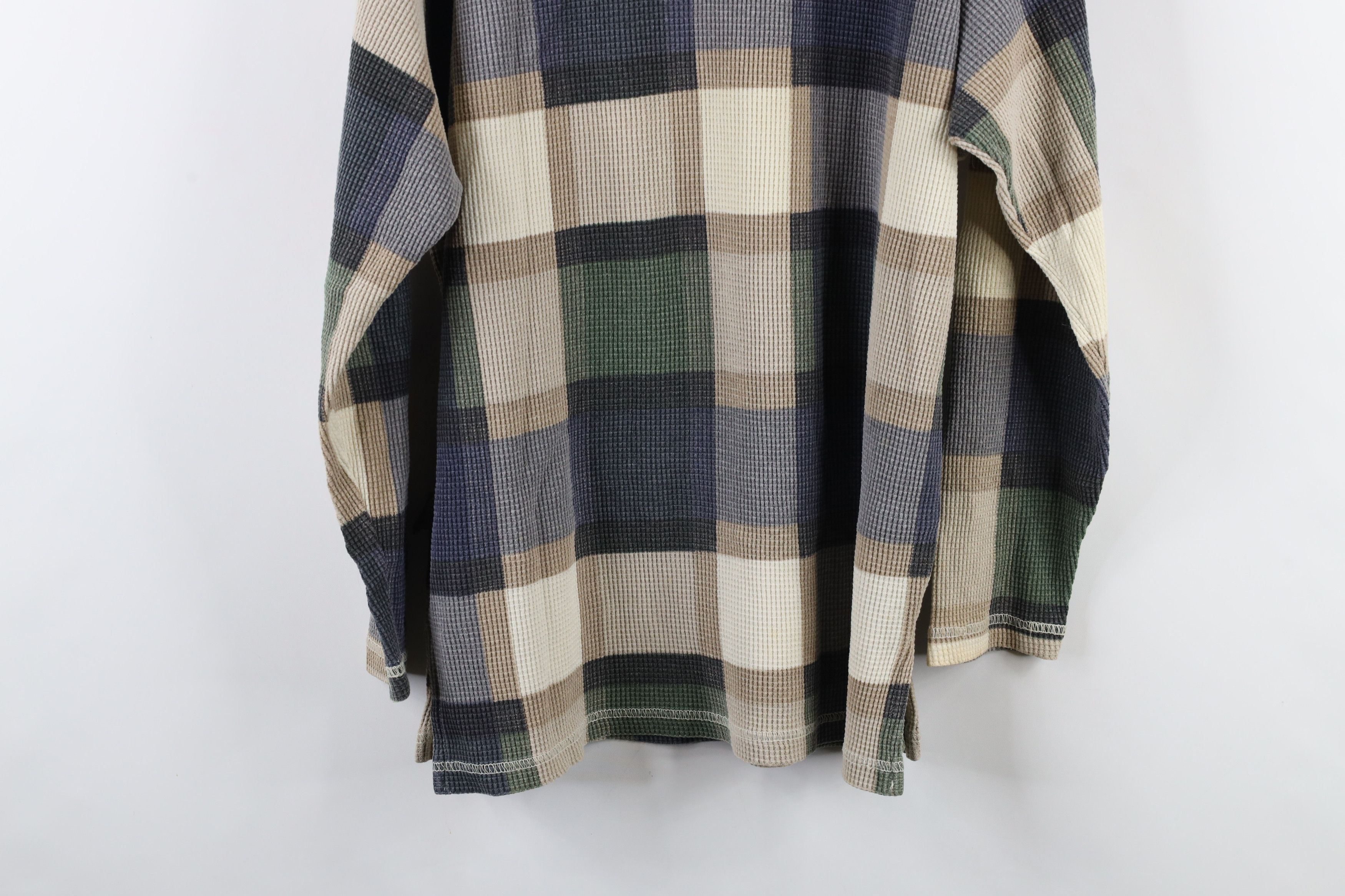 Vintage Vintage 90s IOU Streetwear Waffle Knit Henley T-Shirt USA Size US M / EU 48-50 / 2 - 15 Thumbnail