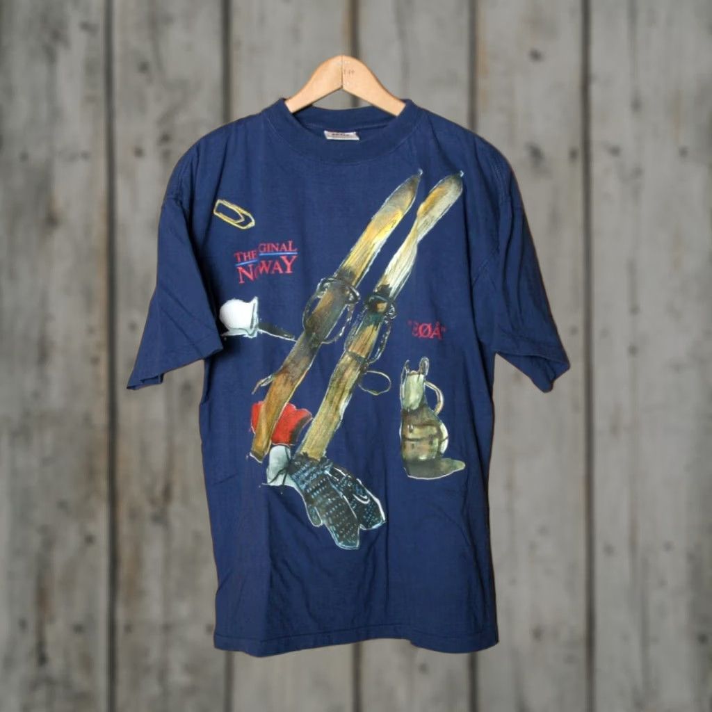 Vintage VINTAGE AKTIV Golden Line "The Original Norway" Ski Motif Print T-Shirt L Blue Graphic Tee Mens Size US L / EU 52-54 / 3 - 1 Thumbnail
