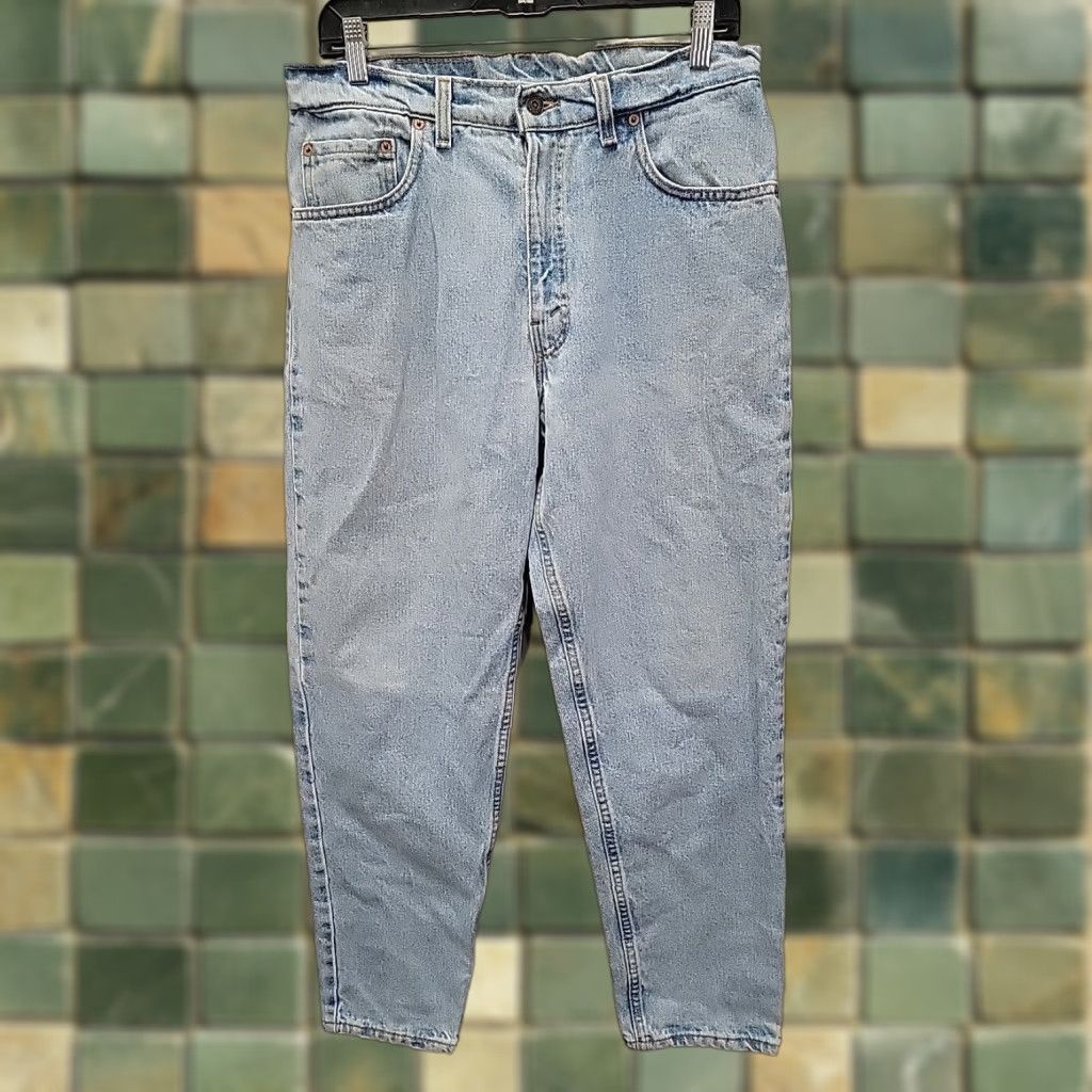 Levi's VINTAGE Levi's Jeans Men 34x30 550 Relaxed Tapered Light Wash USA Jeans Size US 34 / EU 50 - 1 Thumbnail