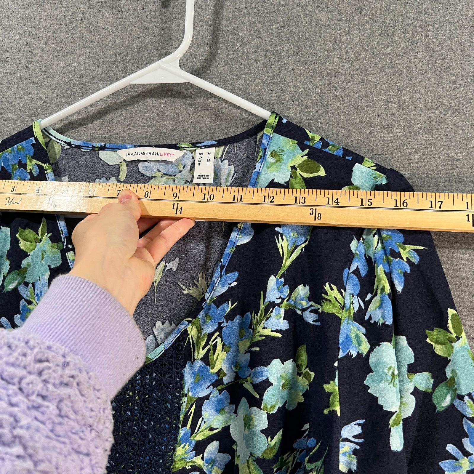 Isaac Mizrahi Isaac Mizrahi Live! Printed Stretch Crepe Blouse Size M / US 6-8 / IT 42-44 - 6 Thumbnail