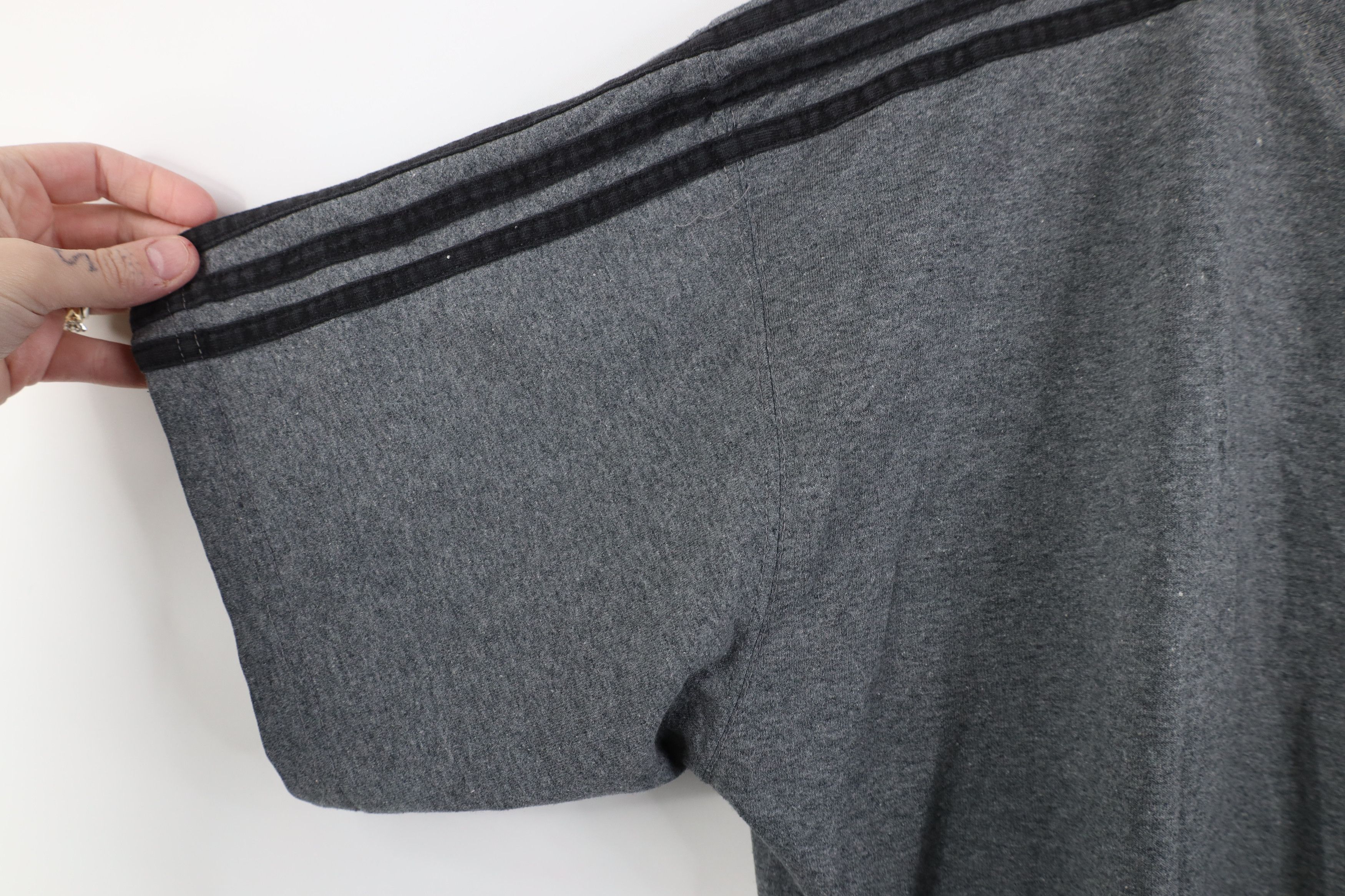 Adidas Vintage 90s Adidas Spell Out Striped T-Shirt Gray USA Size US L / EU 52-54 / 3 - 8 Thumbnail