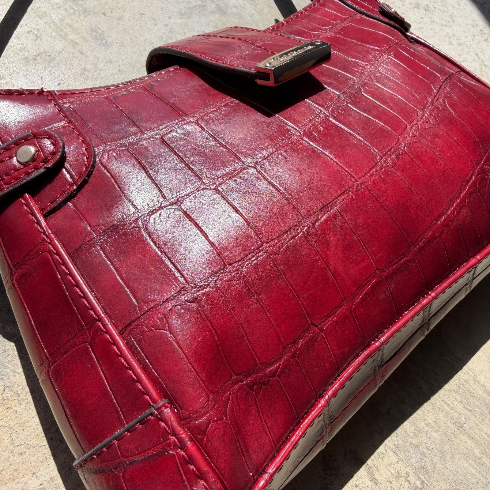 Liz Claiborne Vintage y2k Burgundy Faux Croc Leather Shoulder Bag Purse Size ONE SIZE - 2 Thumbnail