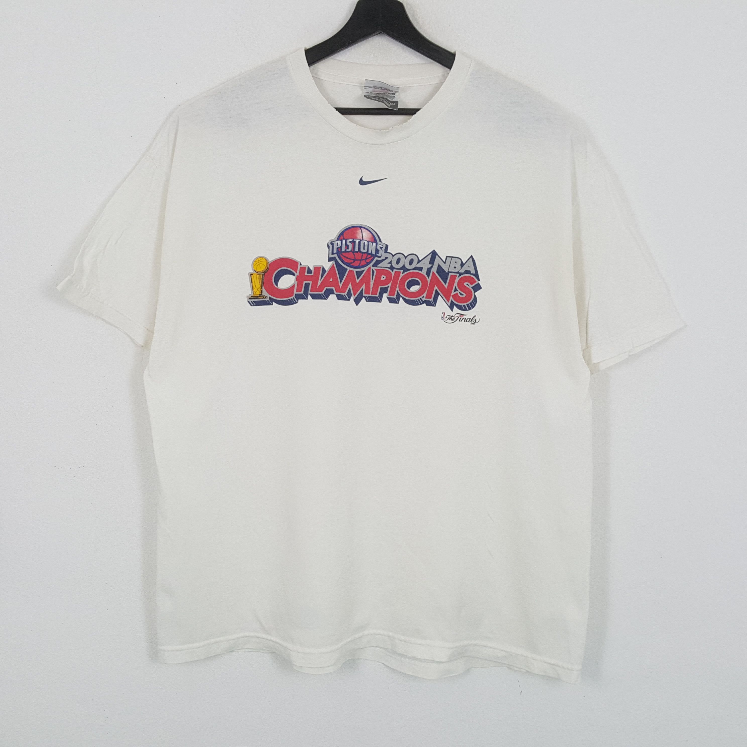 NBA × Nike × Vintage NIKE PISTONS NBA 2004 Basketball Sports Vintage Tshirt Size US XXL / EU 58 / 5 - 1 Thumbnail