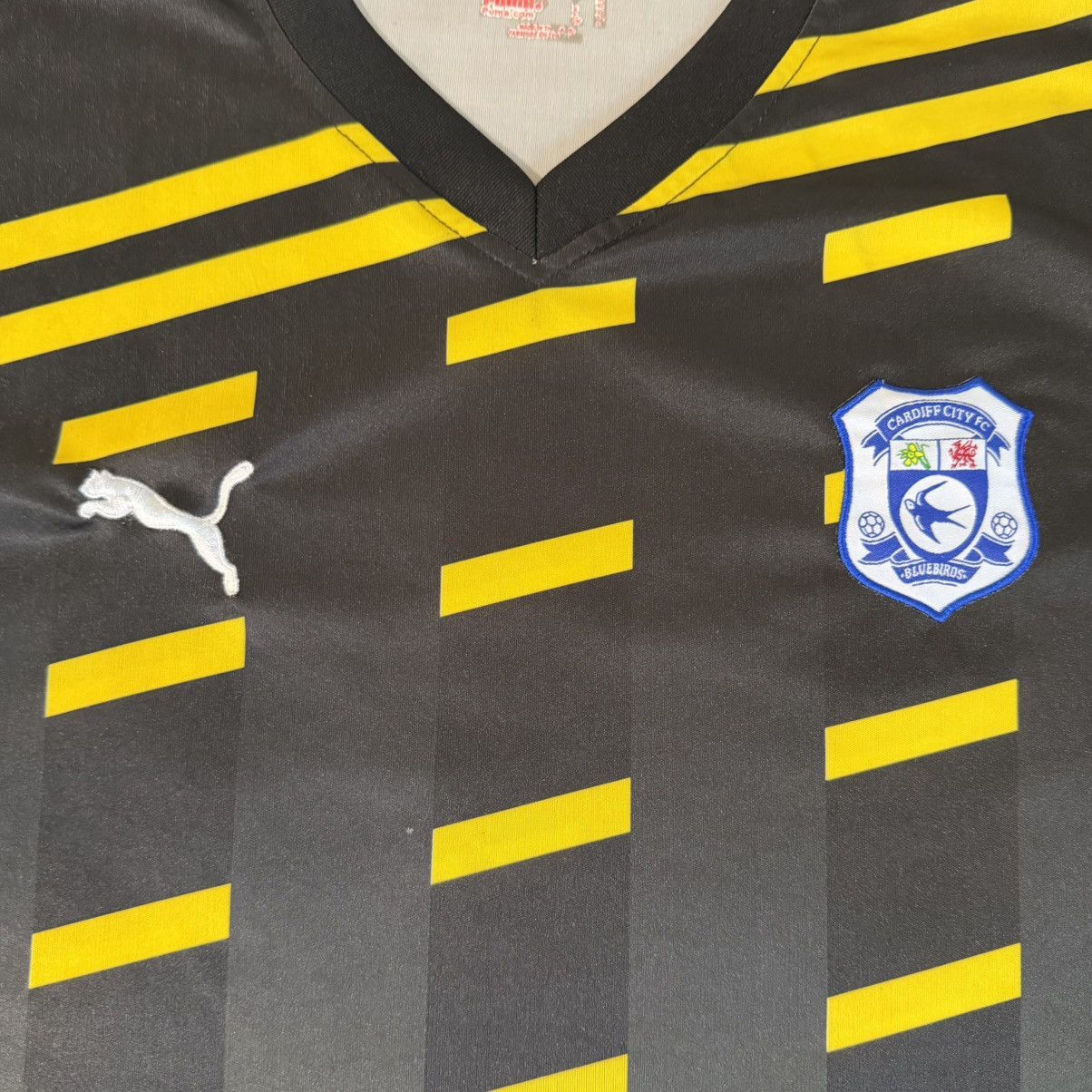 Puma Puma Cardiff City 2011/2012 Third Soccer Jersey Size US XL / EU 56 / 4 - 2 Thumbnail