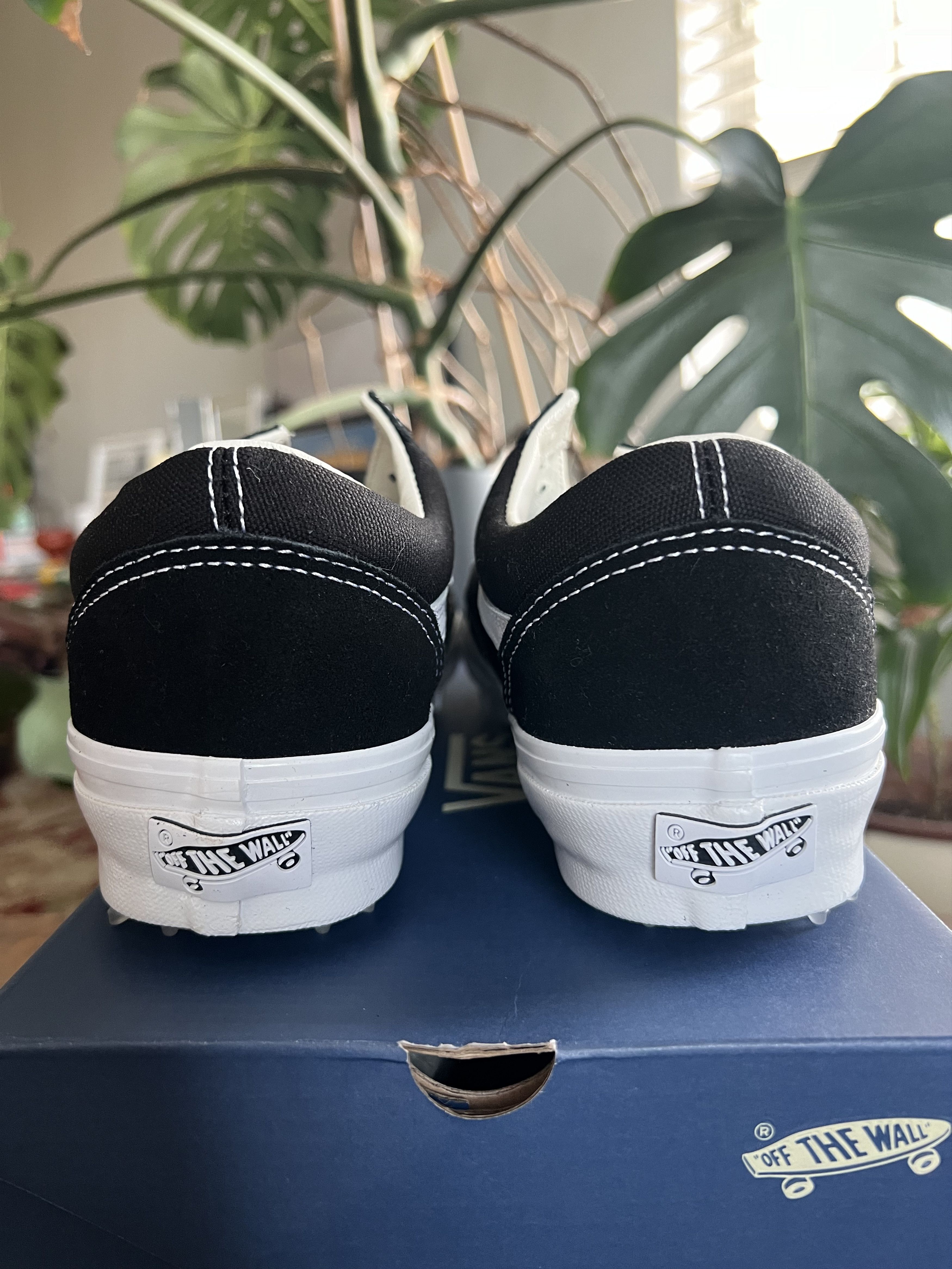 Vans Vans Old Skool w/ Golf Spikes Size US 10 / EU 43 - 4 Thumbnail