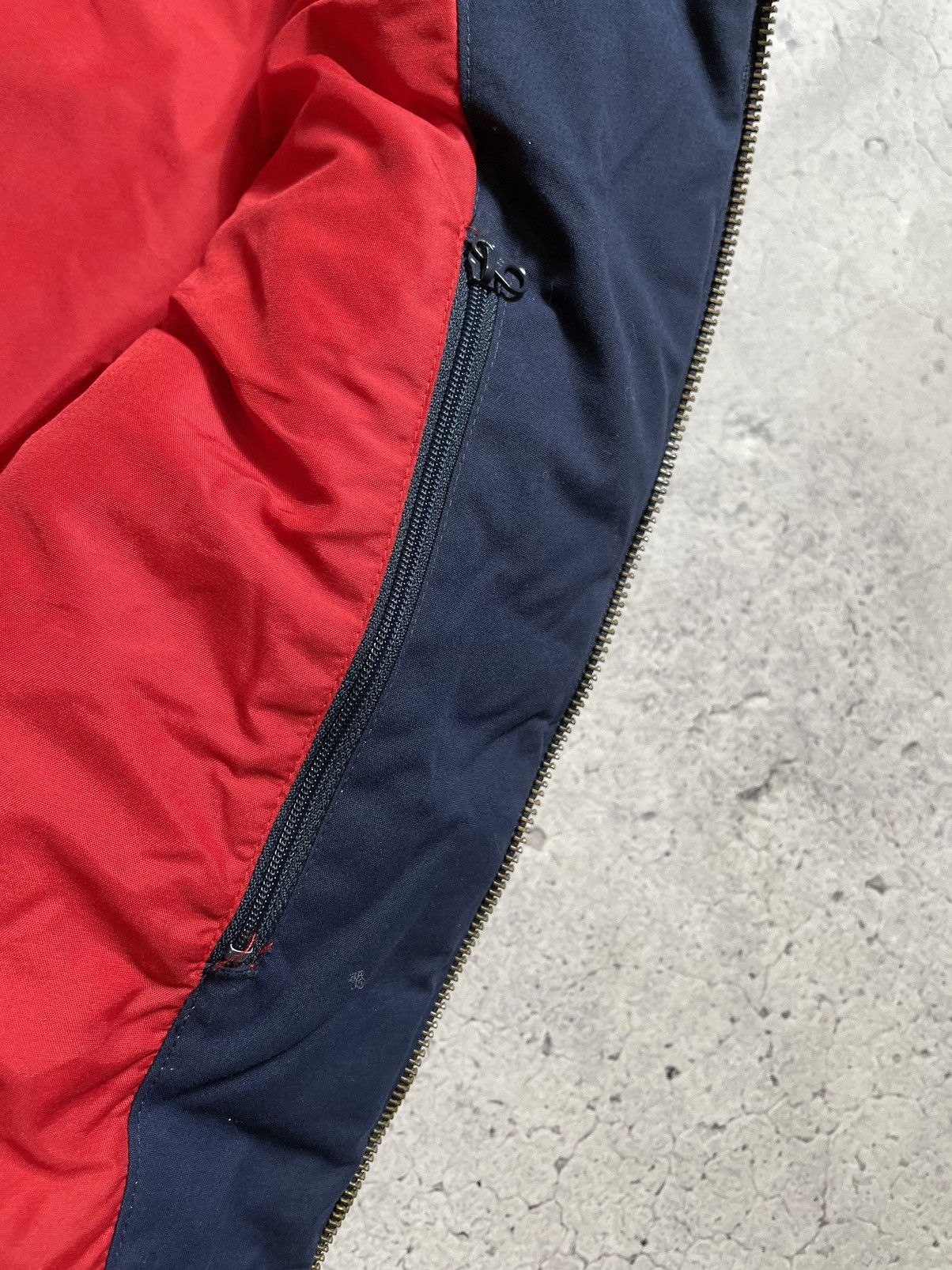Nike Vintage Nike Down Puffer Big Logo Swoosh Vest Y2K Hype Rare Size US S / EU 44-46 / 1 - 5 Thumbnail