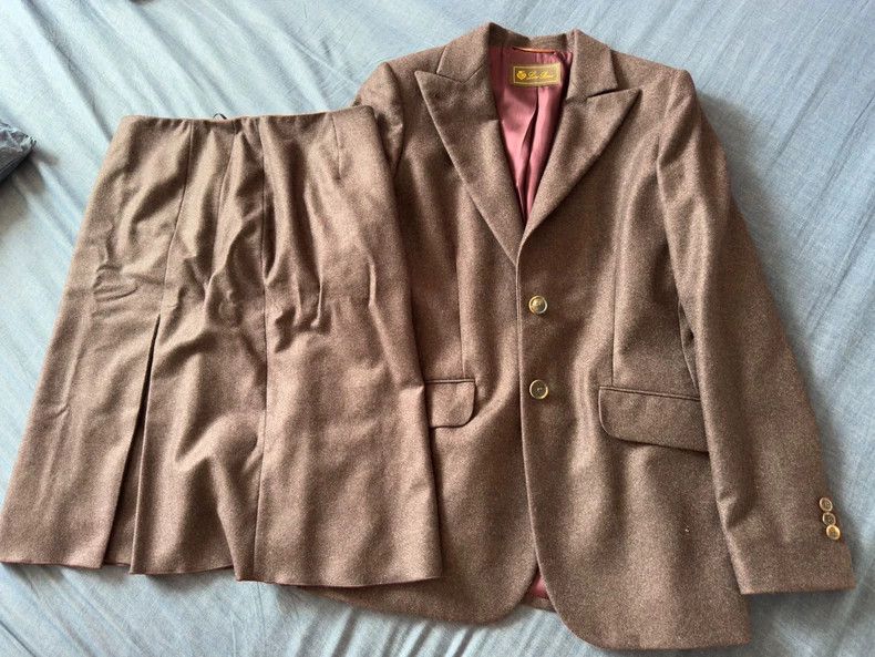 Loro Piana LORO PIANA size44 Scented purple cashmere women's suit Size M / US 6-8 / IT 42-44 - 3 Thumbnail