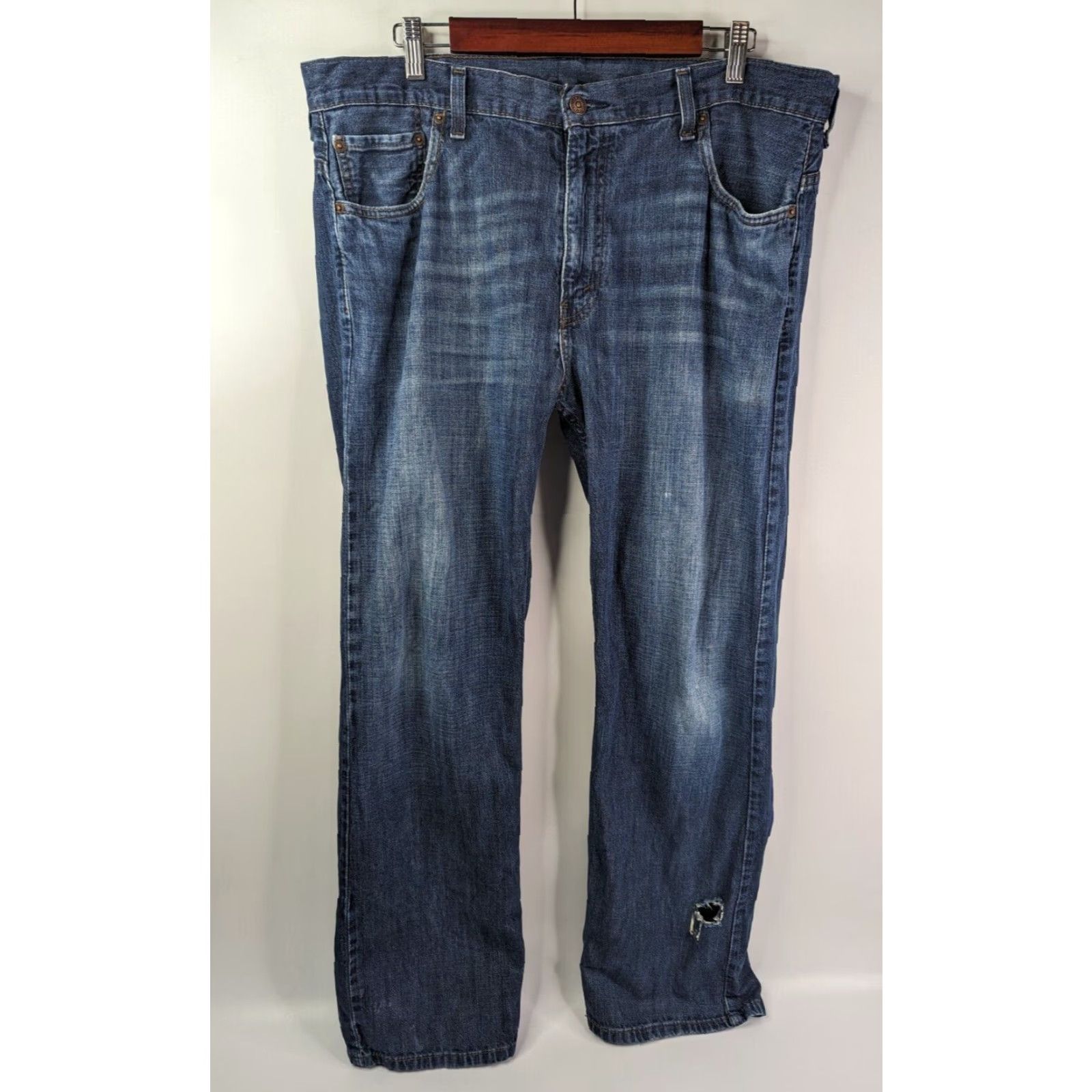 Levi's Levi's 569 Jeans Straight 36x32 Relaxed Black Denim Distressed 5-Pocket Zip Mid Waist Men Regular Size US 38 / EU 54 - 2 Thumbnail