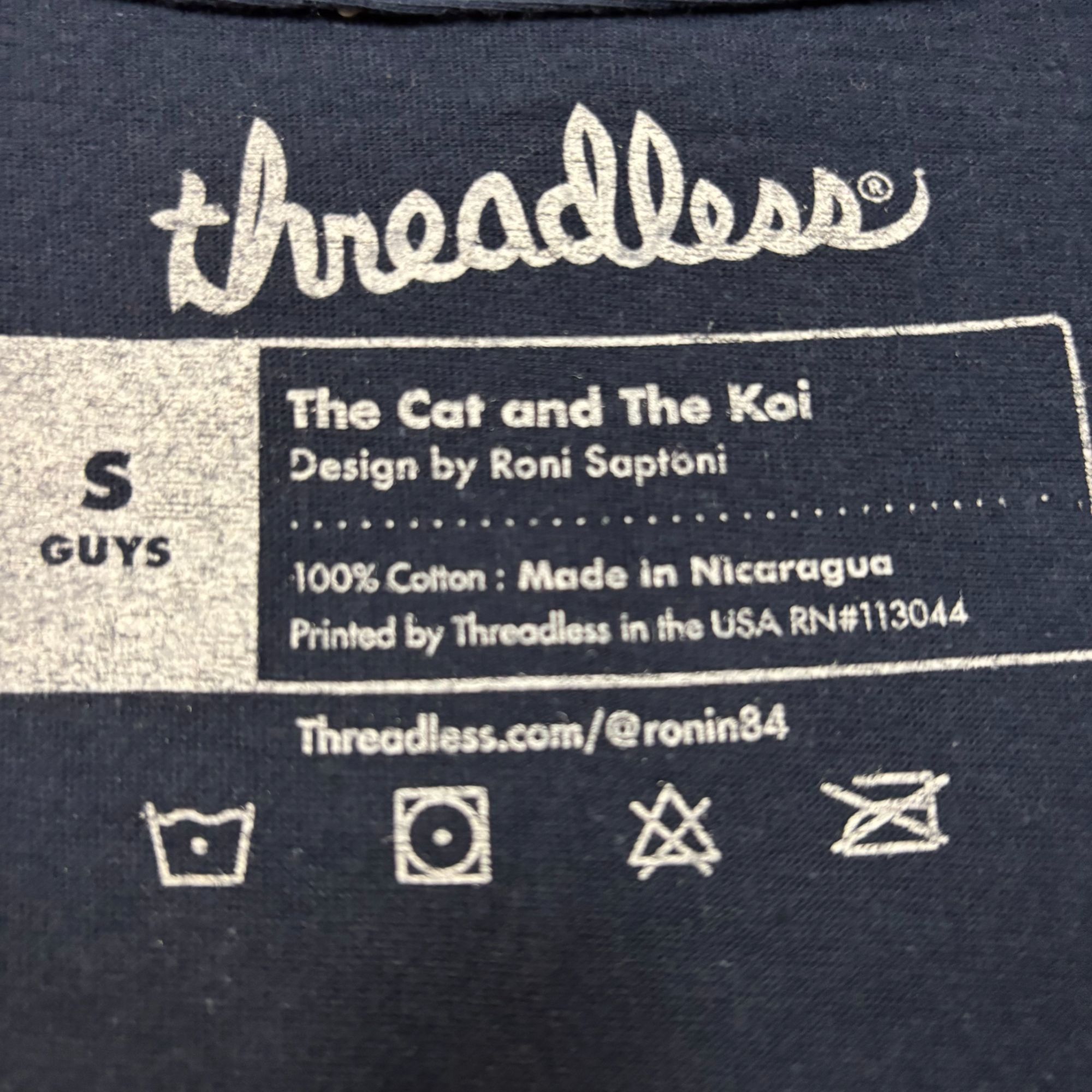 Threadless Threadless The Cat and the Koi Graphic Design T-Shirt Small Size US S / EU 44-46 / 1 - 4 Thumbnail