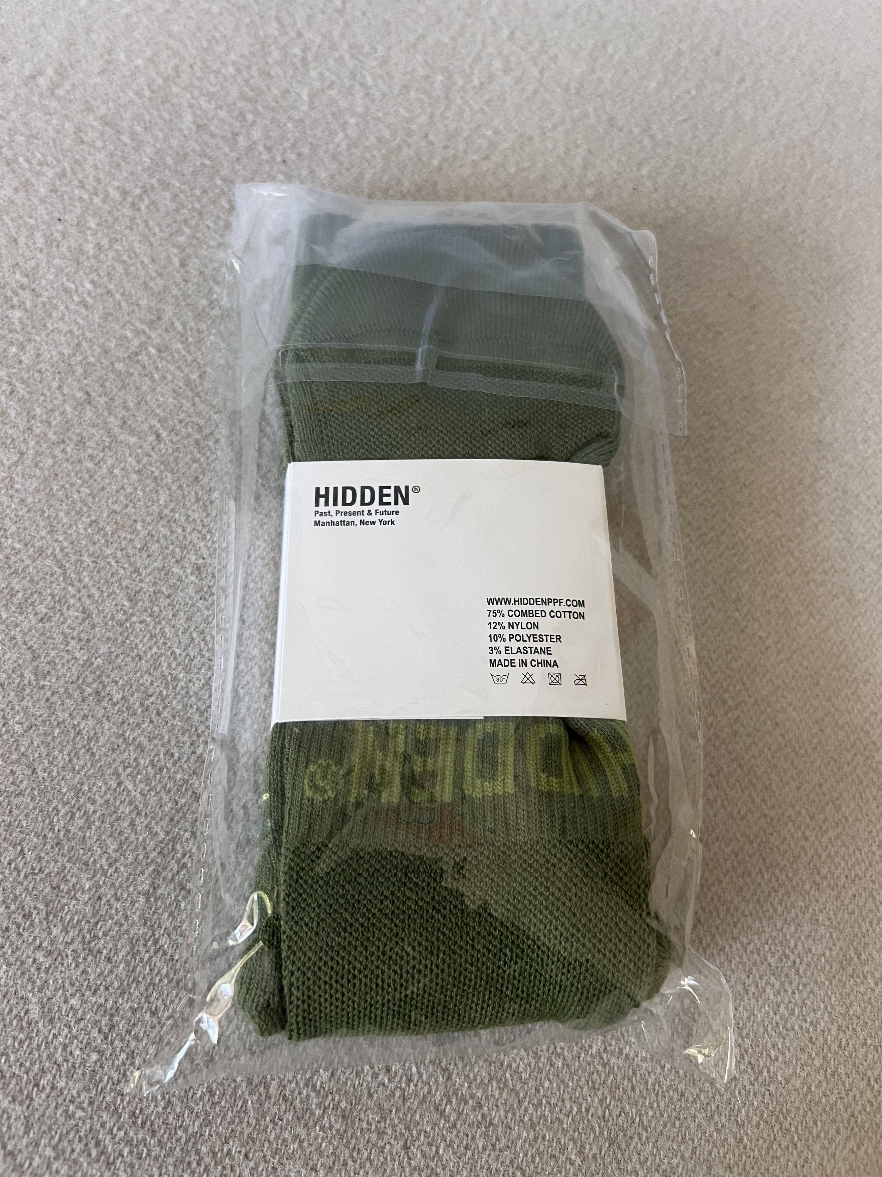 HIDDEN Hidden NY H Logo Socks in Olive Green Size ONE SIZE - 3 Thumbnail